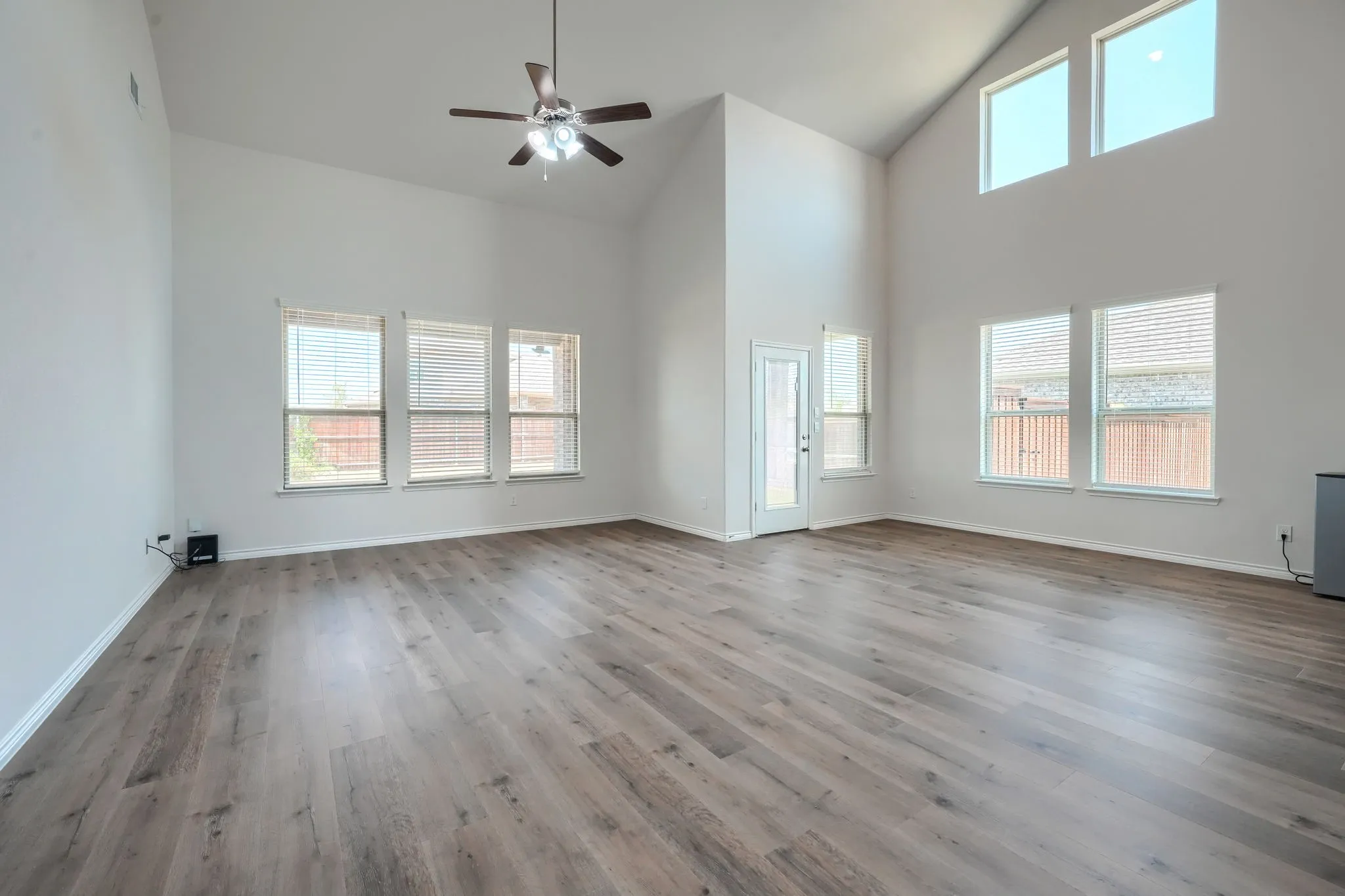 Single Family Residence For Sale in Denton County , 6037 Warrington Street, Celina, Texas 76227, 4 Bedroom, 3 Bathroom, 2 Garage spaces, 2,965 Sqft, built in 2023, mls#21348895, Real Estate Agent in Celina, Homes For Sale in Denton county, Homes For Sale in Celina, Realtor in Celina Texas, Real Estate Brokerage Independent Realty Texas, Luminita Cordes Realtor