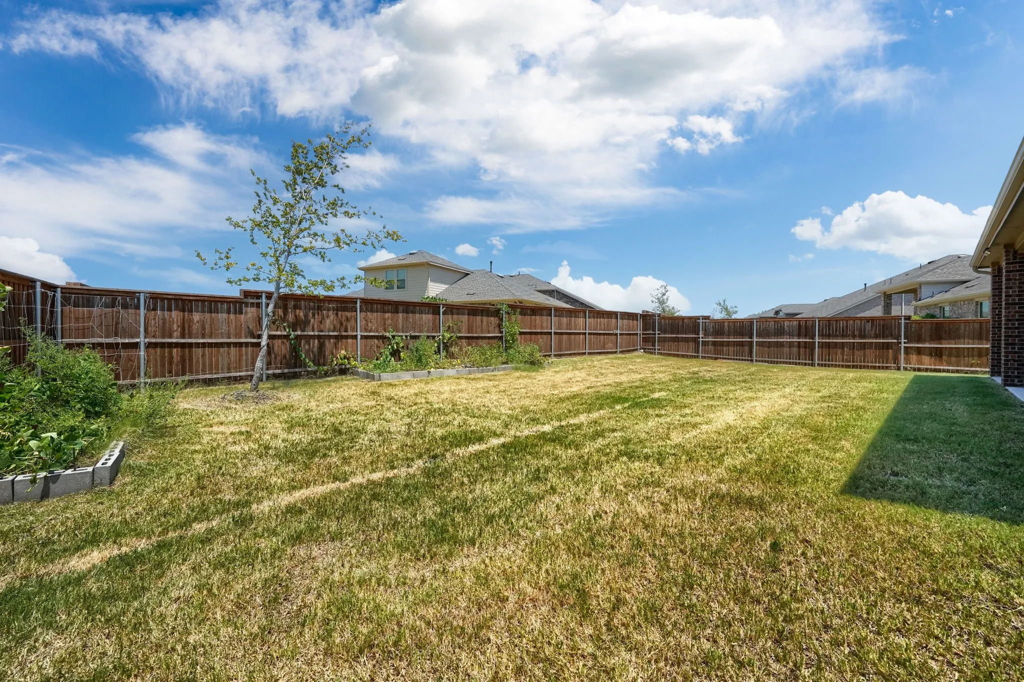 Single Family Residence For Sale in Denton County , 6037 Warrington Street, Celina, Texas 76227, 4 Bedroom, 3 Bathroom, 2 Garage spaces, 2,965 Sqft, built in 2023, mls#21348895, Real Estate Agent in Celina, Homes For Sale in Denton county, Homes For Sale in Celina, Realtor in Celina Texas, Real Estate Brokerage Independent Realty Texas, Luminita Cordes Realtor