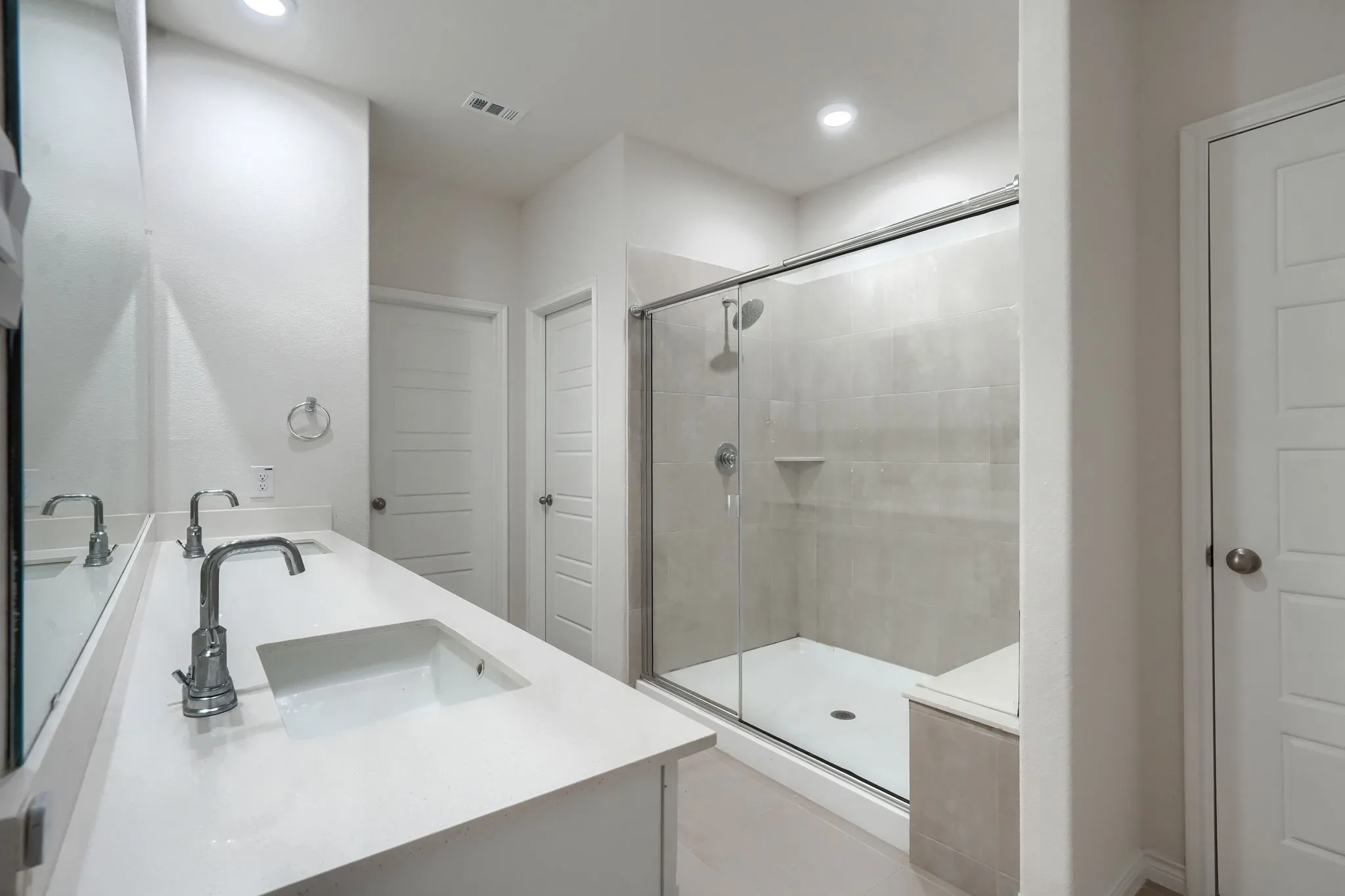 Single Family Residence For Sale in Denton County , 6037 Warrington Street, Celina, Texas 76227, 4 Bedroom, 3 Bathroom, 2 Garage spaces, 2,965 Sqft, built in 2023, mls#21348895, Real Estate Agent in Celina, Homes For Sale in Denton county, Homes For Sale in Celina, Realtor in Celina Texas, Real Estate Brokerage Independent Realty Texas, Luminita Cordes Realtor