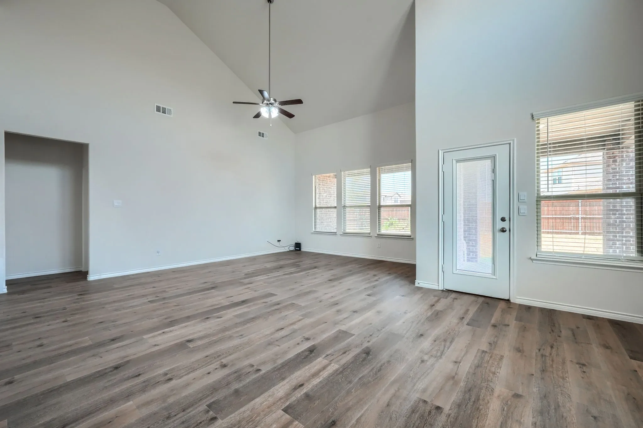 Single Family Residence For Sale in Denton County , 6037 Warrington Street, Celina, Texas 76227, 4 Bedroom, 3 Bathroom, 2 Garage spaces, 2,965 Sqft, built in 2023, mls#21348895, Real Estate Agent in Celina, Homes For Sale in Denton county, Homes For Sale in Celina, Realtor in Celina Texas, Real Estate Brokerage Independent Realty Texas, Luminita Cordes Realtor