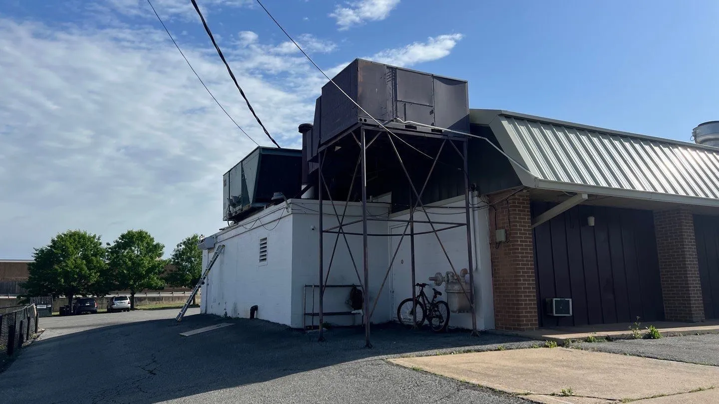 Retail For Sale in Grayson County , 2124 Texoma Parkway, Sherman, Texas 75090, 0, 0, Garage spaces, 0 Sqft, built in 1973, Price $950,000, mls#21348527, Real Estate Agent in Sherman, Homes For Sale in Grayson county, Homes For Sale in Sherman, Realtor in Sherman Texas, Real Estate Brokerage Independent Realty Texas, Luminita Cordes Realtor