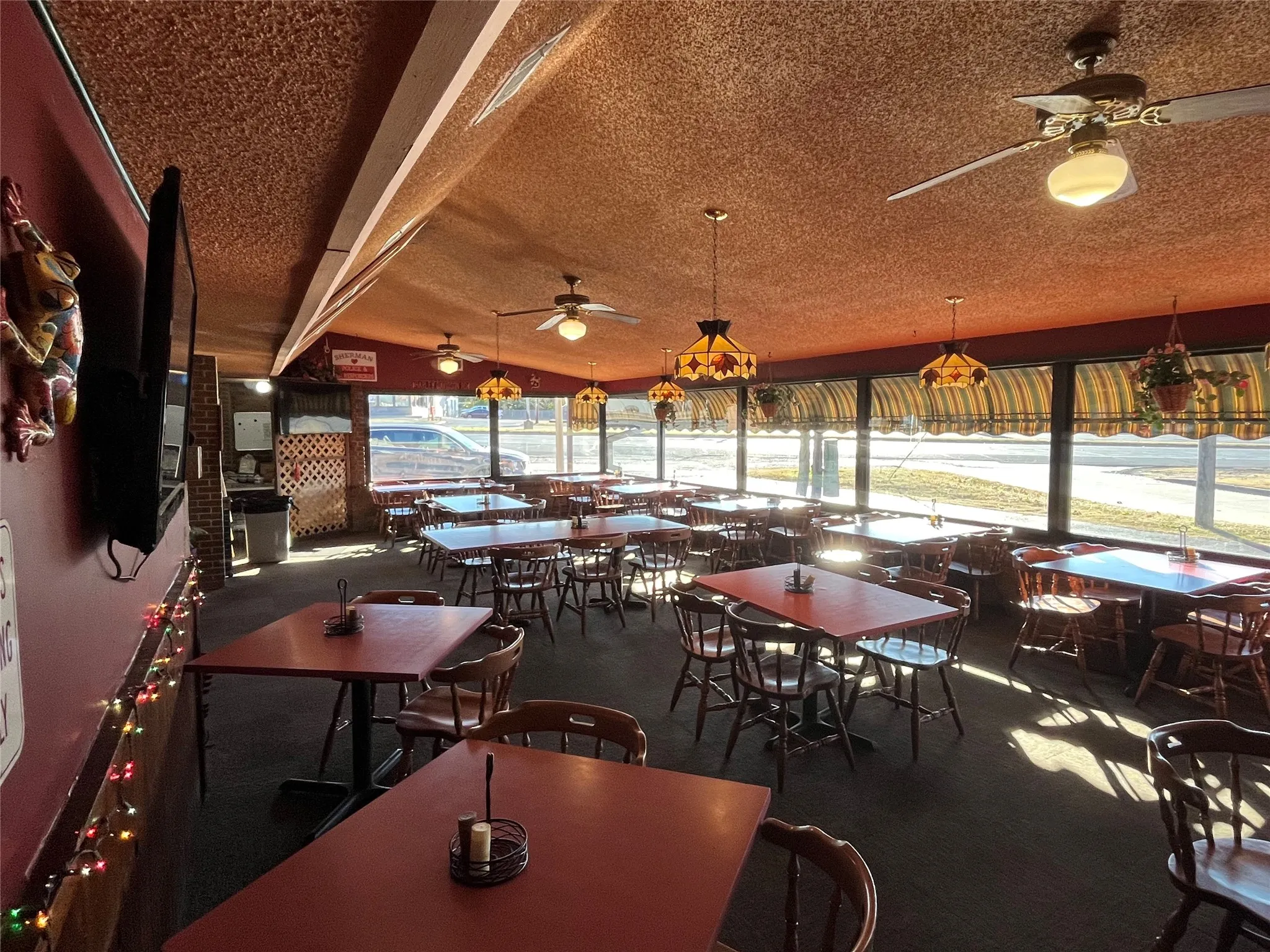 Secondary Dining Area