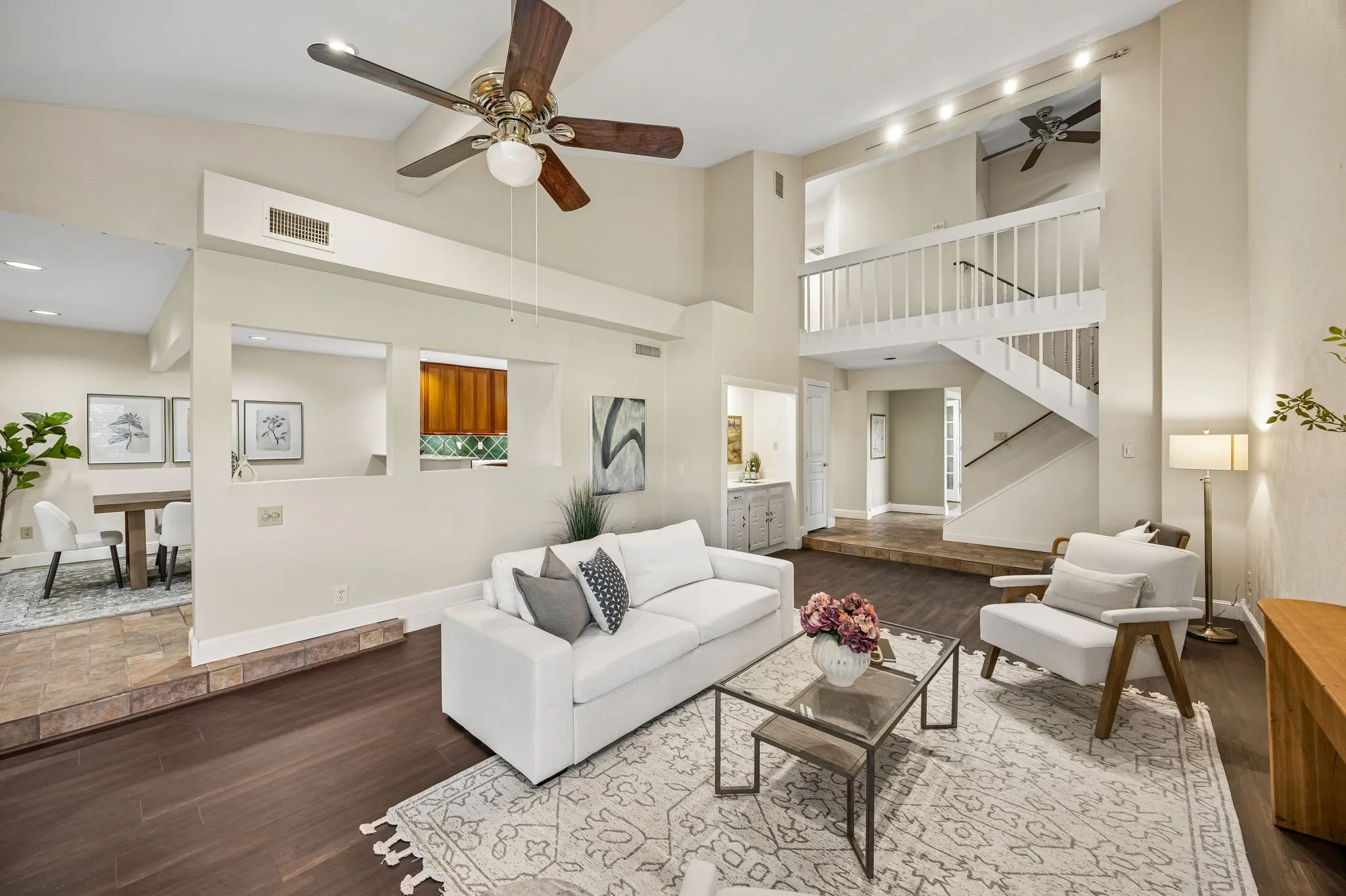 Townhouse For Sale in Dallas County , 2920 Shady Lake Circle, Carrollton, Texas 75006, 5 Bedroom, 3 Bathroom, 2 Garage spaces, 2,642 Sqft, built in 1972, mls#21322993, Real Estate Agent in Carrollton, Homes For Sale in Dallas county, Homes For Sale in Carrollton, Realtor in Carrollton Texas, Real Estate Brokerage Independent Realty Texas, Luminita Cordes Realtor