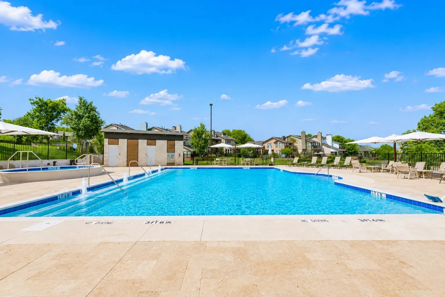 Townhouse For Sale in Dallas County , 2920 Shady Lake Circle, Carrollton, Texas 75006, 5 Bedroom, 3 Bathroom, 2 Garage spaces, 2,642 Sqft, built in 1972, mls#21322993, Real Estate Agent in Carrollton, Homes For Sale in Dallas county, Homes For Sale in Carrollton, Realtor in Carrollton Texas, Real Estate Brokerage Independent Realty Texas, Luminita Cordes Realtor