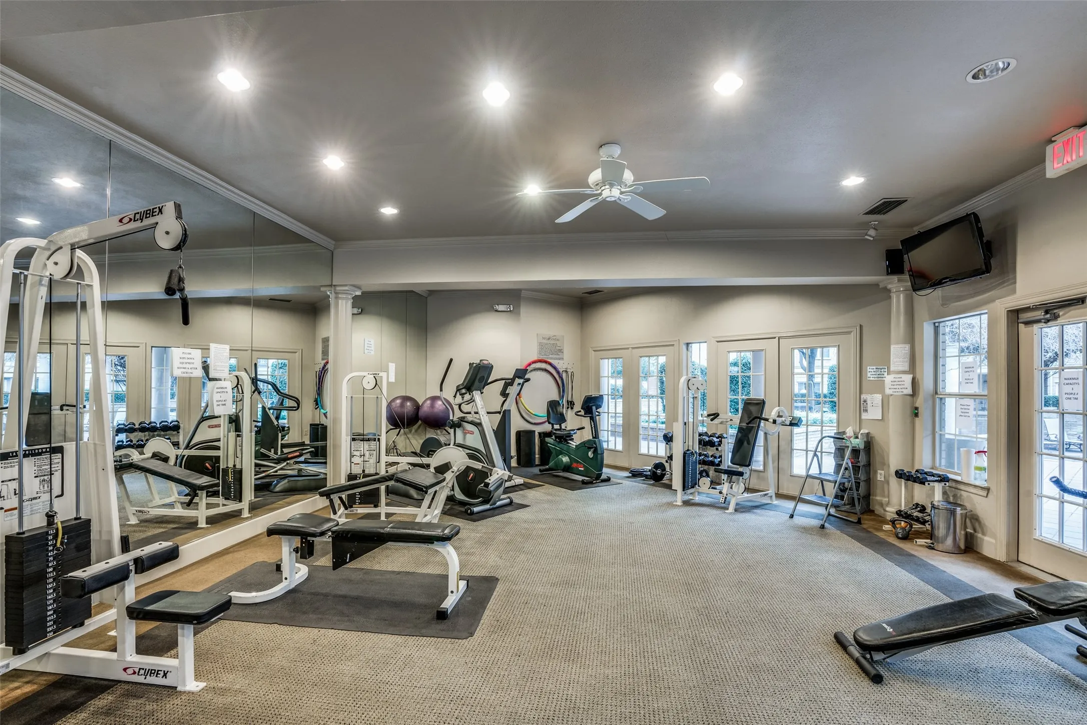 Condominium For Sale in Dallas County , 3400 Welborn Street 208, Dallas, Texas 75219, 2 Bedroom, 2 Bathroom, 2 Garage spaces, 1,226 Sqft, built in 1998, mls#21347161, Real Estate Agent in Dallas, Homes For Sale in Dallas county, Homes For Sale in Dallas, Realtor in Dallas Texas, Real Estate Brokerage Independent Realty Texas, Luminita Cordes Realtor