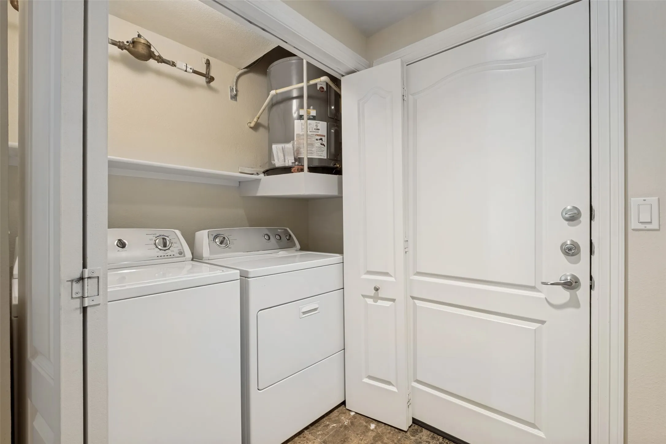 Condominium For Sale in Dallas County , 3400 Welborn Street 208, Dallas, Texas 75219, 2 Bedroom, 2 Bathroom, 2 Garage spaces, 1,226 Sqft, built in 1998, mls#21347161, Real Estate Agent in Dallas, Homes For Sale in Dallas county, Homes For Sale in Dallas, Realtor in Dallas Texas, Real Estate Brokerage Independent Realty Texas, Luminita Cordes Realtor