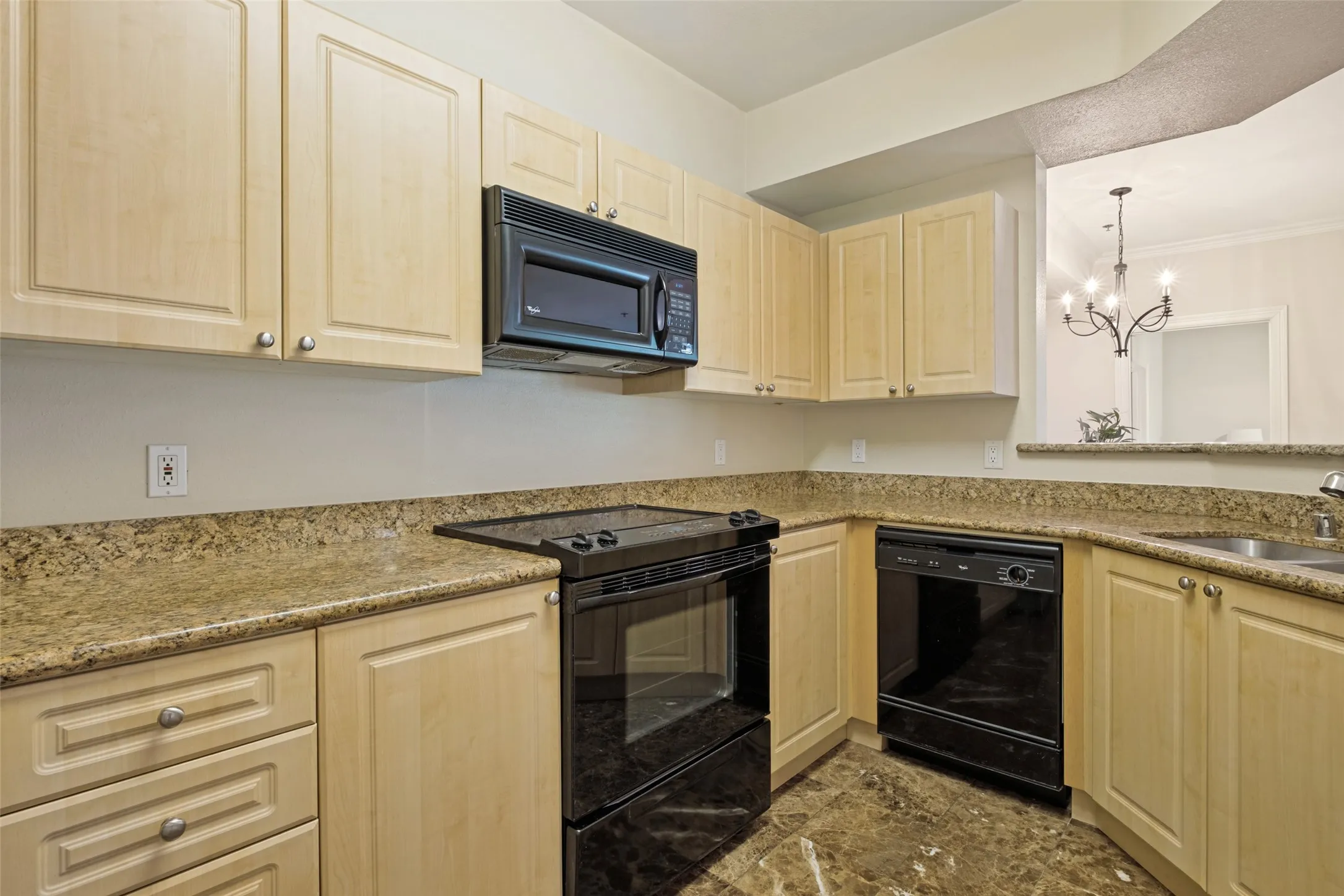 Condominium For Sale in Dallas County , 3400 Welborn Street 208, Dallas, Texas 75219, 2 Bedroom, 2 Bathroom, 2 Garage spaces, 1,226 Sqft, built in 1998, mls#21347161, Real Estate Agent in Dallas, Homes For Sale in Dallas county, Homes For Sale in Dallas, Realtor in Dallas Texas, Real Estate Brokerage Independent Realty Texas, Luminita Cordes Realtor