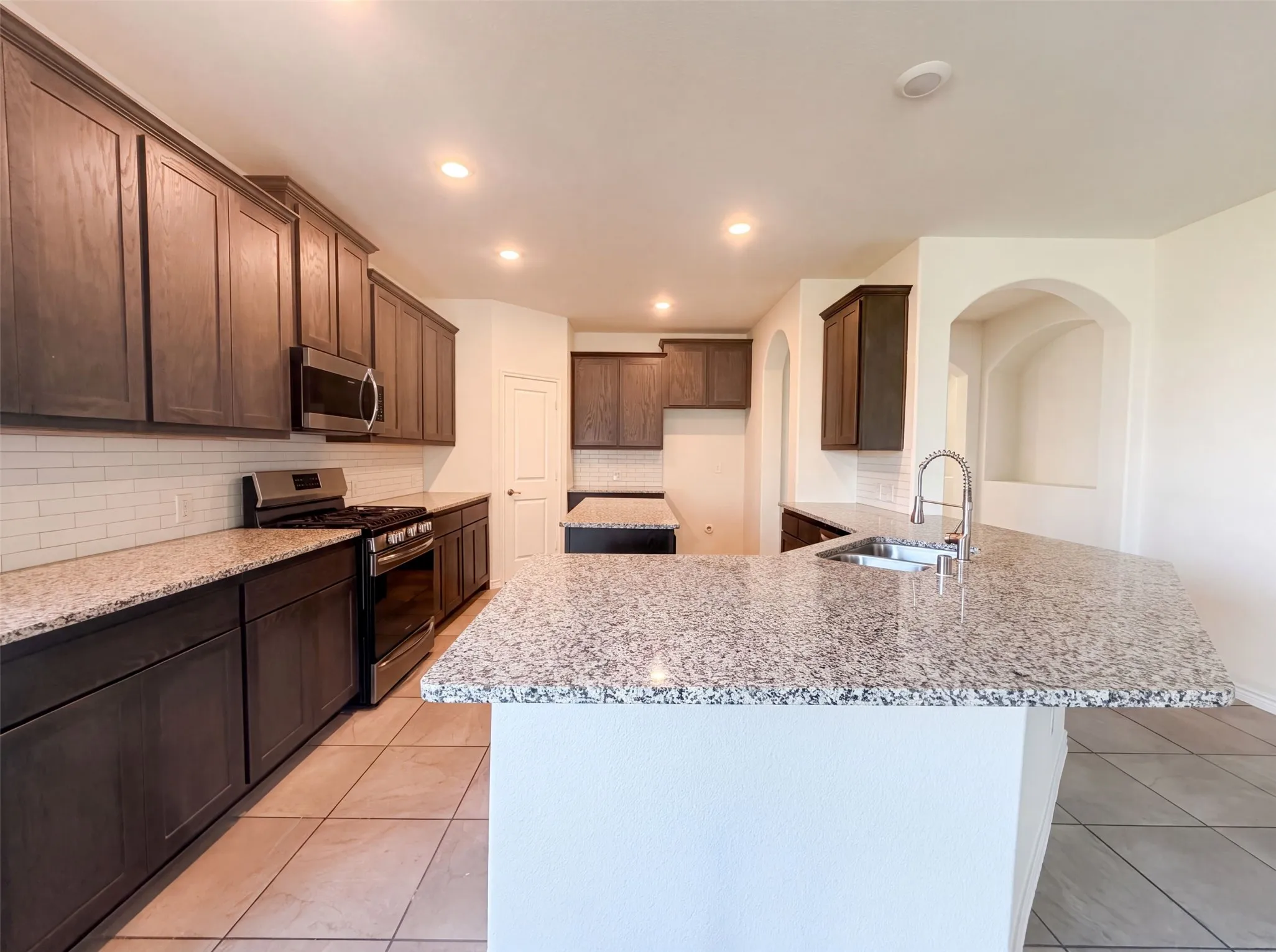 Single Family Residence For Sale in Collin County , 600 Brock Drive, Anna, Texas 75409, 4 Bedroom, 3 Bathroom, 2 Garage spaces, 2,708 Sqft, built in 2019, mls#21349054, Real Estate Agent in Anna, Homes For Sale in Collin county, Homes For Sale in Anna, Realtor in Anna Texas, Real Estate Brokerage Independent Realty Texas, Luminita Cordes Realtor