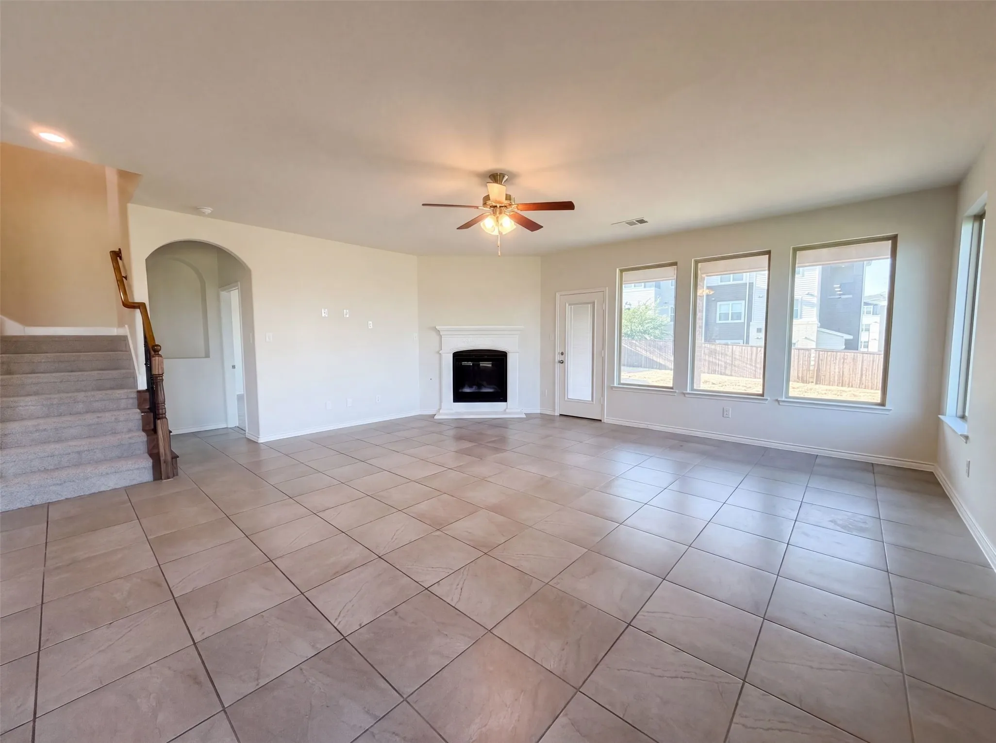 Single Family Residence For Sale in Collin County , 600 Brock Drive, Anna, Texas 75409, 4 Bedroom, 3 Bathroom, 2 Garage spaces, 2,708 Sqft, built in 2019, mls#21349054, Real Estate Agent in Anna, Homes For Sale in Collin county, Homes For Sale in Anna, Realtor in Anna Texas, Real Estate Brokerage Independent Realty Texas, Luminita Cordes Realtor