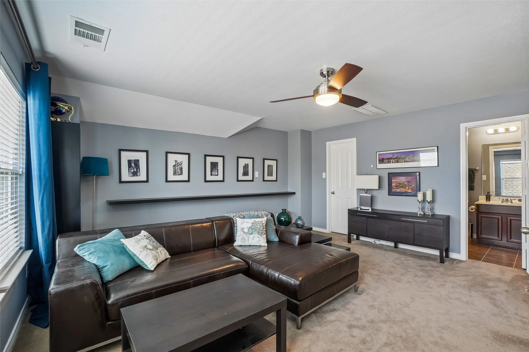 Single Family Residence For Sale in Tarrant County , 3436 Furlong Way, Fort Worth, Texas 76244, 4 Bedroom, 3 Bathroom, 2 Garage spaces, 2,541 Sqft, built in 2005, mls#21345651, Real Estate Agent in Fort Worth, Homes For Sale in Tarrant county, Homes For Sale in Fort Worth, Realtor in Fort Worth Texas, Real Estate Brokerage Independent Realty Texas, Luminita Cordes Realtor