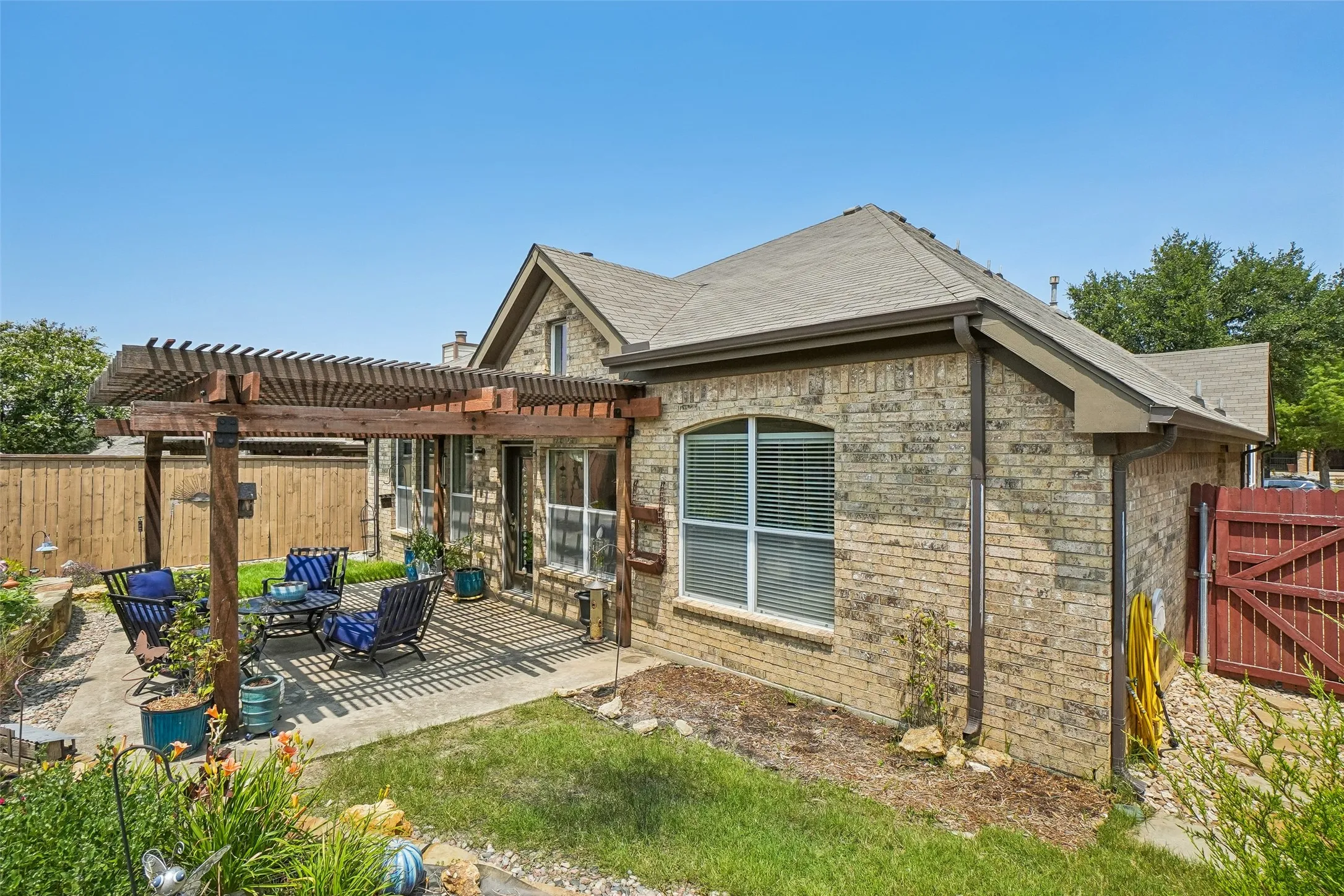 Single Family Residence For Sale in Tarrant County , 3436 Furlong Way, Fort Worth, Texas 76244, 4 Bedroom, 3 Bathroom, 2 Garage spaces, 2,541 Sqft, built in 2005, mls#21345651, Real Estate Agent in Fort Worth, Homes For Sale in Tarrant county, Homes For Sale in Fort Worth, Realtor in Fort Worth Texas, Real Estate Brokerage Independent Realty Texas, Luminita Cordes Realtor