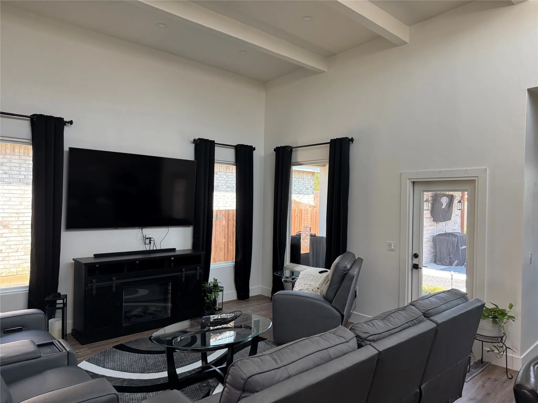 Single Family Residence For Sale in Tarrant County , 1453 Eagle Nest Drive, Pelican Bay, Texas 76020, 3 Bedroom, 2 Bathroom, 2 Garage spaces, 1,522 Sqft, built in 2021, mls#21340856, Real Estate Agent in Pelican Bay, Homes For Sale in Tarrant county, Homes For Sale in Pelican Bay, Realtor in Pelican Bay Texas, Real Estate Brokerage Independent Realty Texas, Luminita Cordes Realtor