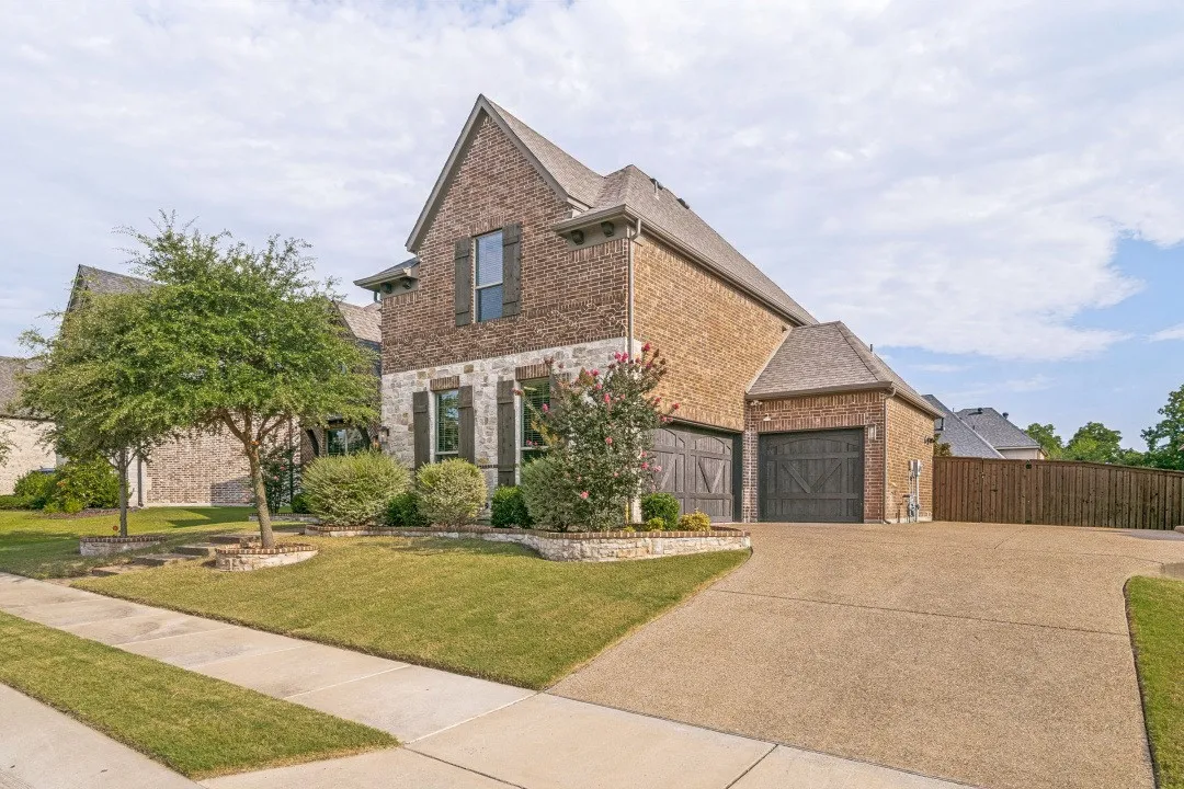 Single Family Residence For Sale in Rockwall County , 1001 Foxhall Drive, Rockwall, Texas 75087, 4 Bedroom, 5 Bathroom, 3 Garage spaces, 3,831 Sqft, built in 2017, mls#21348430, Real Estate Agent in Rockwall, Homes For Sale in Rockwall county, Homes For Sale in Rockwall, Realtor in Rockwall Texas, Real Estate Brokerage Independent Realty Texas, Luminita Cordes Realtor
