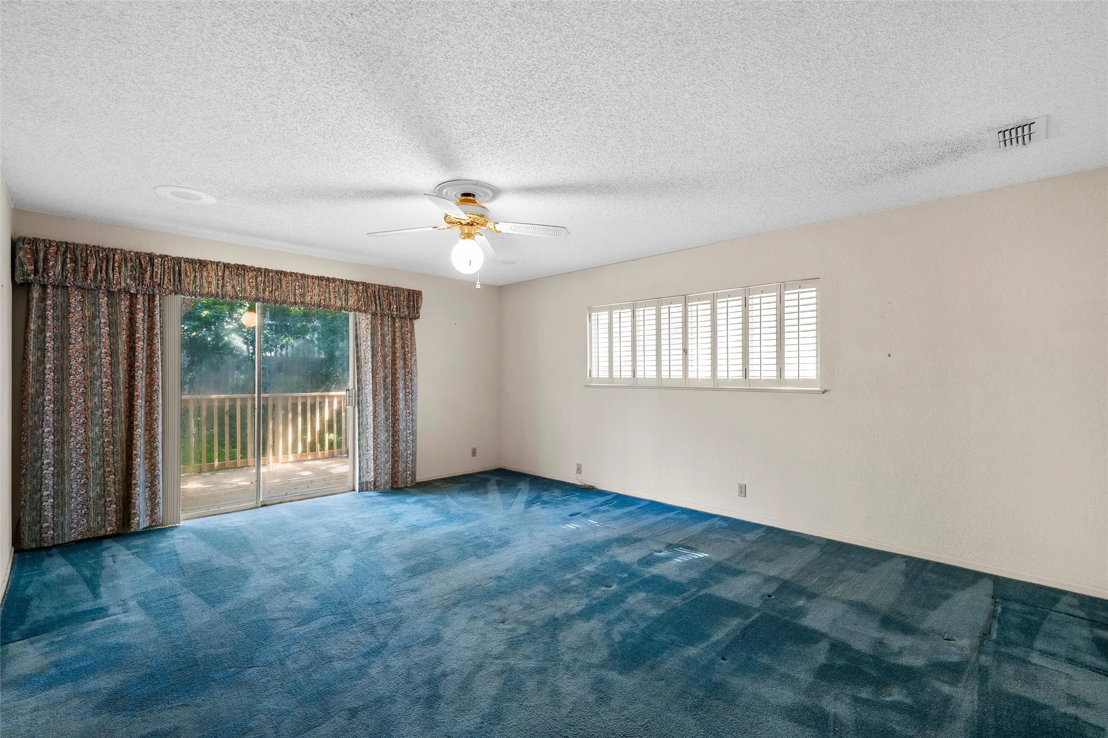 Single Family Residence For Sale in Mc Lennan County , 2624 Eldridge Lane, Waco, Texas 76710, 3 Bedroom, 3 Bathroom, 2 Garage spaces, 2,498 Sqft, built in 1976, mls#21346989, Real Estate Agent in Waco, Homes For Sale in Mc Lennan county, Homes For Sale in Waco, Realtor in Waco Texas, Real Estate Brokerage Independent Realty Texas, Luminita Cordes Realtor