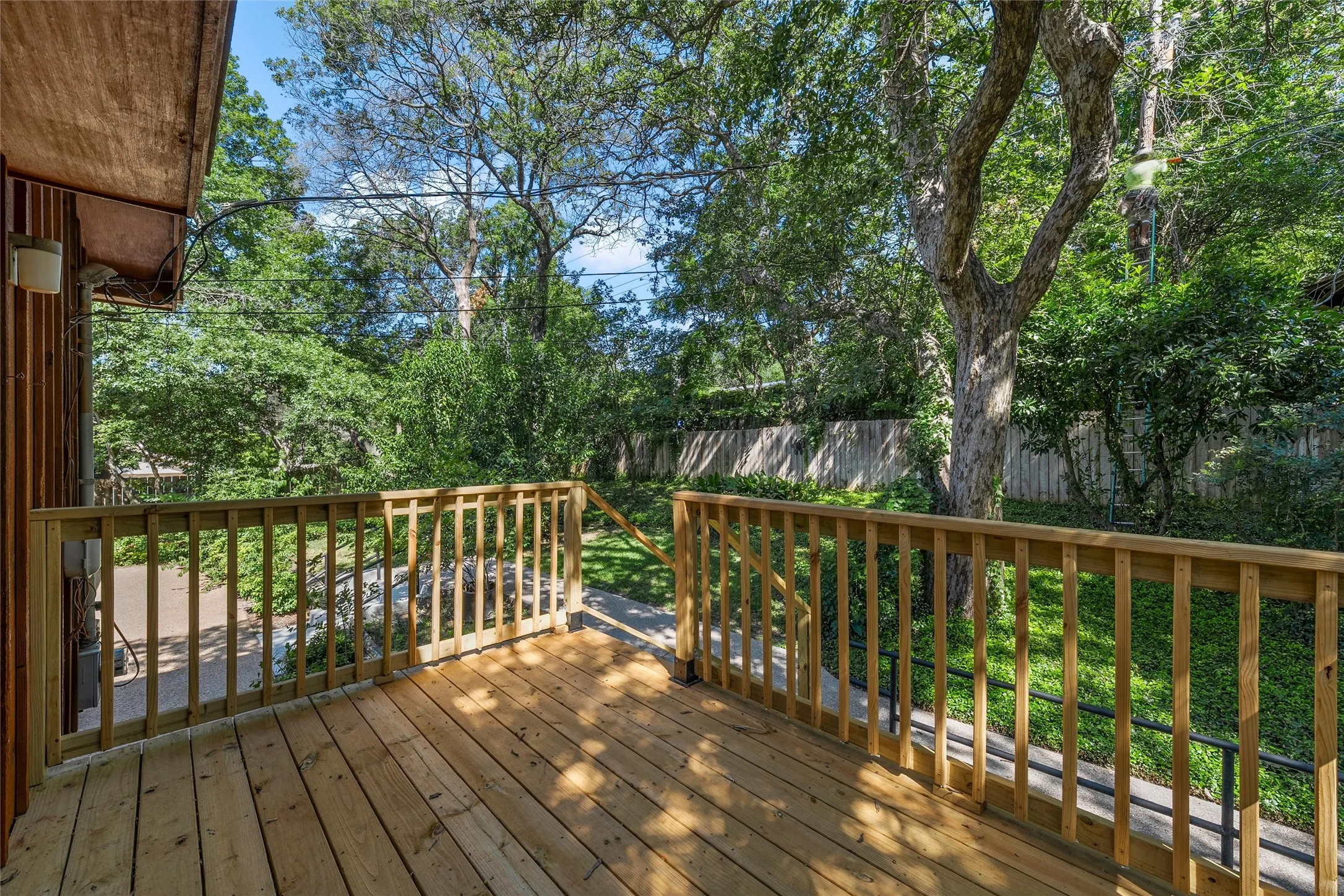 Single Family Residence For Sale in Mc Lennan County , 2624 Eldridge Lane, Waco, Texas 76710, 3 Bedroom, 3 Bathroom, 2 Garage spaces, 2,498 Sqft, built in 1976, mls#21346989, Real Estate Agent in Waco, Homes For Sale in Mc Lennan county, Homes For Sale in Waco, Realtor in Waco Texas, Real Estate Brokerage Independent Realty Texas, Luminita Cordes Realtor