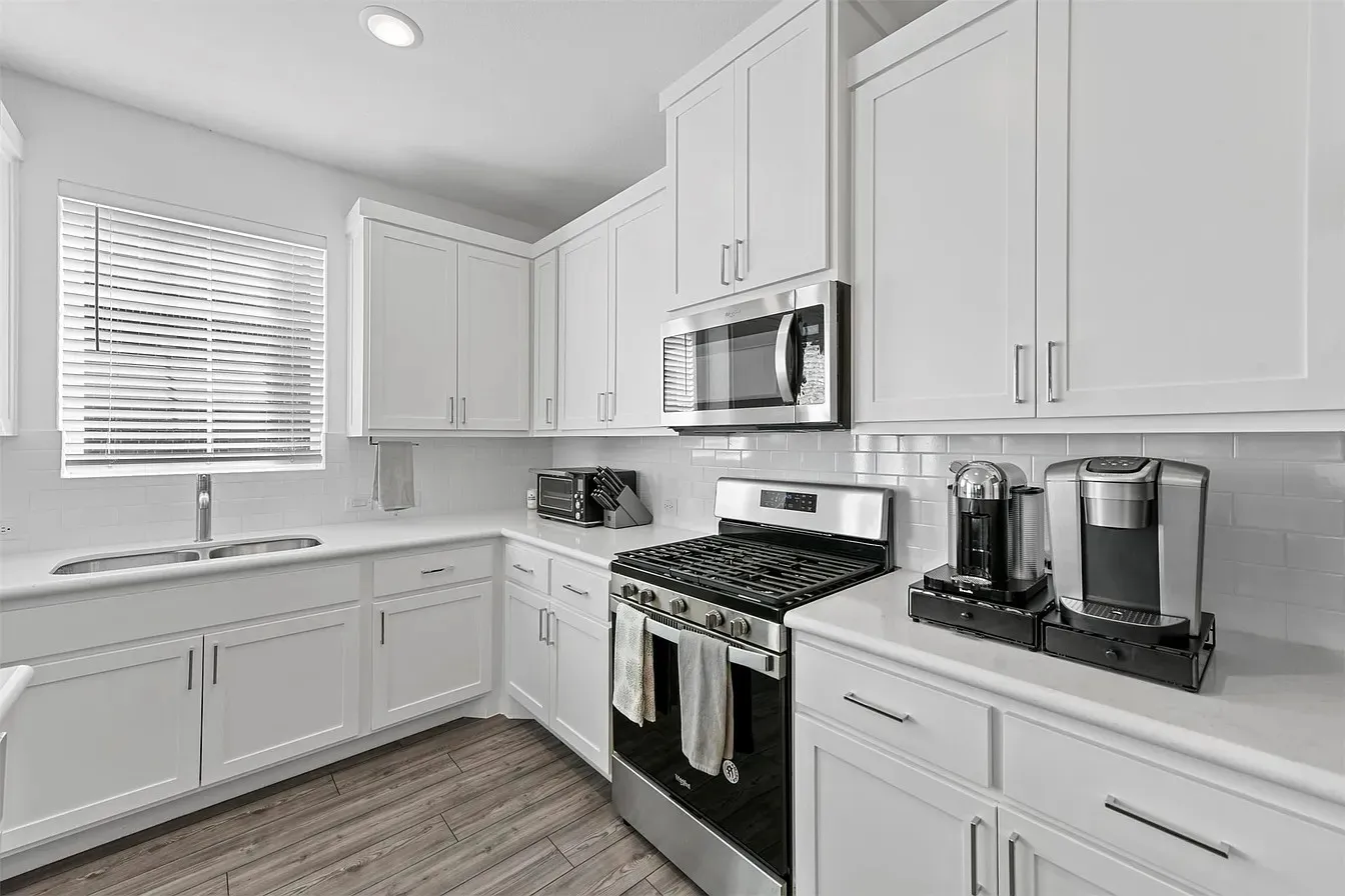 Townhouse For Sale in Collin County , 4891 Ellie Lane, Fairview, Texas 75069, 3 Bedroom, 3 Bathroom, 2 Garage spaces, 2,223 Sqft, built in 2020, mls#21348992, Real Estate Agent in Fairview, Homes For Sale in Collin county, Homes For Sale in Fairview, Realtor in Fairview Texas, Real Estate Brokerage Independent Realty Texas, Luminita Cordes Realtor