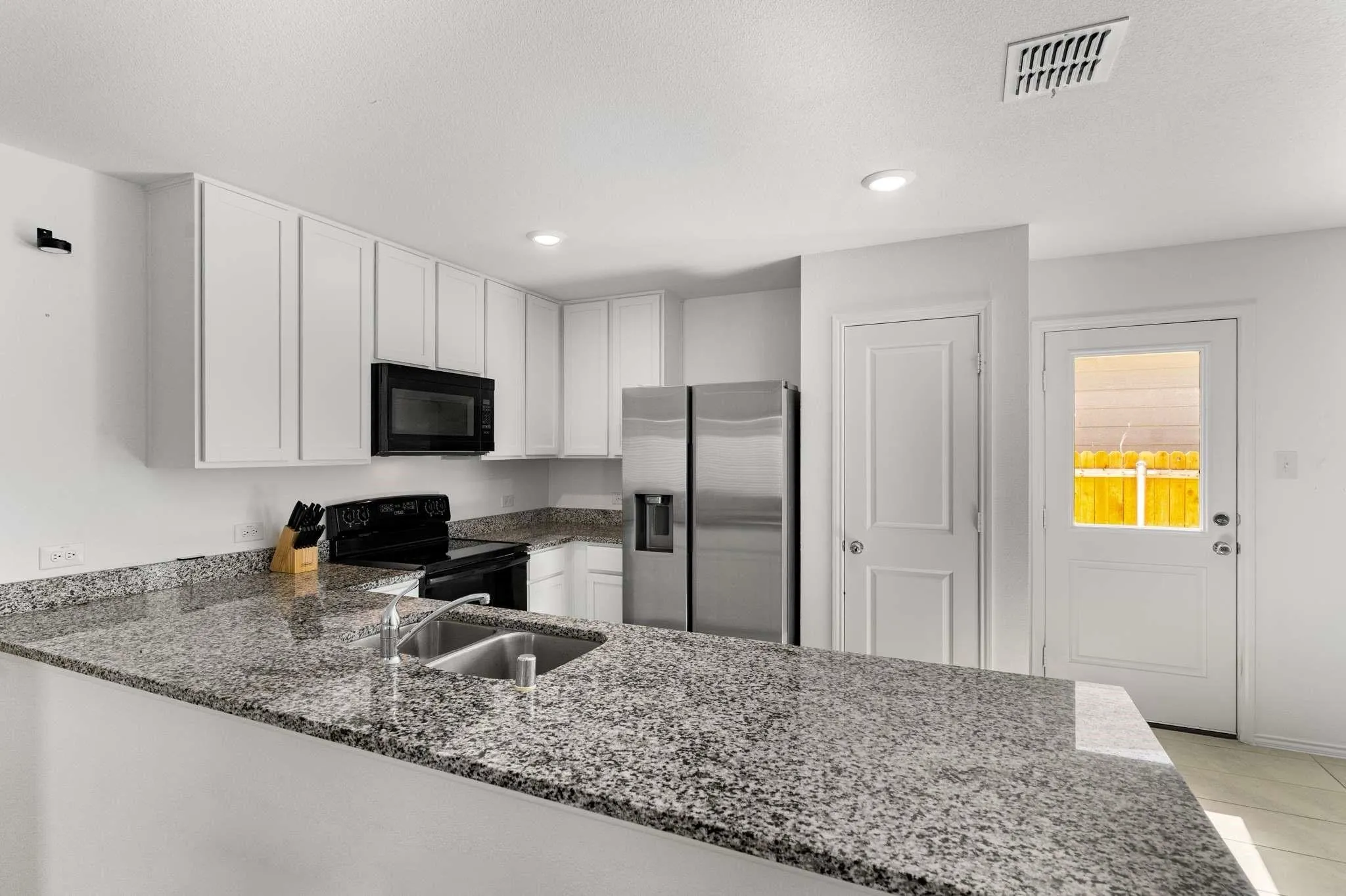Single Family Residence For Rent in Collin County , 222 Harvest Street, Princeton, Texas 75407, 3 Bedroom, 2 Bathroom, 2 Garage spaces, 1,436 Sqft, built in 2024, mls#21349101, Real Estate Agent in Princeton, Homes For Rent in Collin county, Homes For Rent in Princeton, Realtor in Princeton Texas, Real Estate Brokerage Independent Realty Texas, Luminita Cordes Realtor