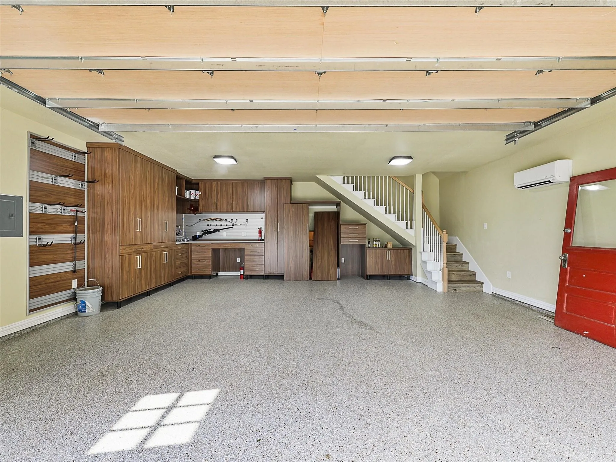 Single Family Residence For Sale in Collin County , 607 W Walnut Street, Celina, Texas 75009, 3 Bedroom, 2 Bathroom, 2 Garage spaces, 1,850 Sqft, built in 1909, mls#21337195, Real Estate Agent in Celina, Homes For Sale in Collin county, Homes For Sale in Celina, Realtor in Celina Texas, Real Estate Brokerage Independent Realty Texas, Luminita Cordes Realtor