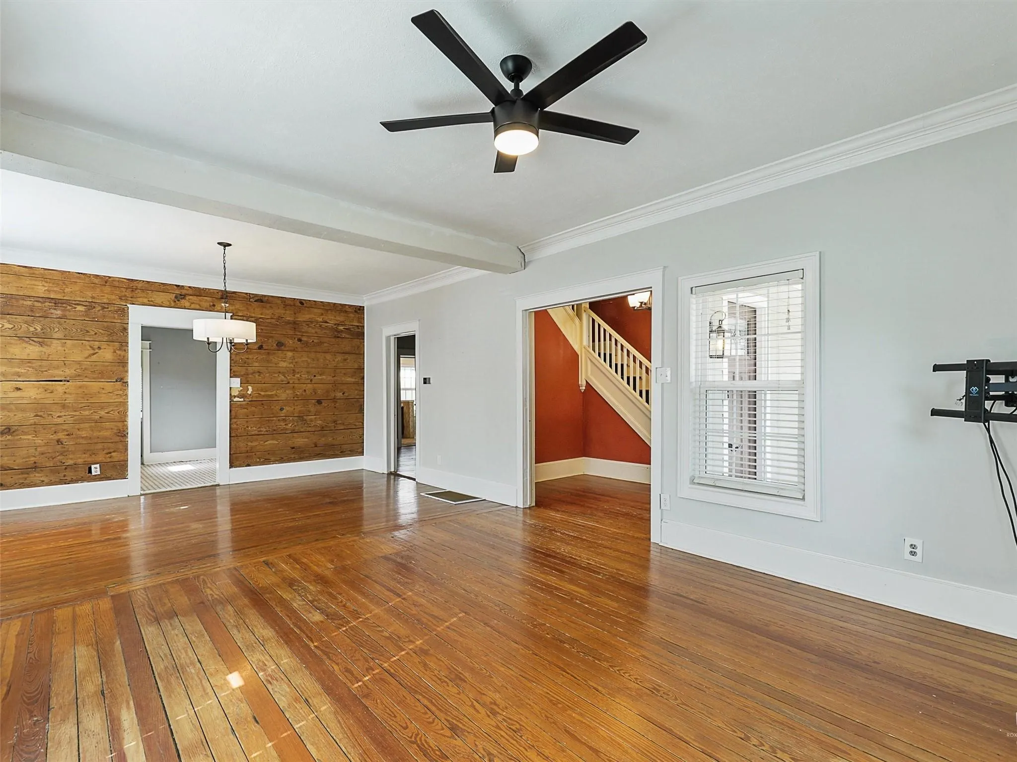Single Family Residence For Sale in Collin County , 607 W Walnut Street, Celina, Texas 75009, 3 Bedroom, 2 Bathroom, 2 Garage spaces, 1,850 Sqft, built in 1909, mls#21337195, Real Estate Agent in Celina, Homes For Sale in Collin county, Homes For Sale in Celina, Realtor in Celina Texas, Real Estate Brokerage Independent Realty Texas, Luminita Cordes Realtor