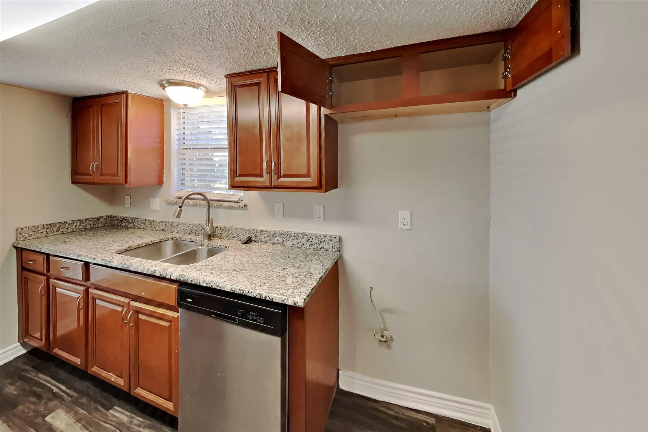Single Family Residence For Rent in Collin County , 833 Harvest Glen Drive, Plano, Texas 75023, 4 Bedroom, 2 Bathroom, 2 Garage spaces, 1,529 Sqft, built in 1981, mls#21349134, Real Estate Agent in Plano, Homes For Rent in Collin county, Homes For Rent in Plano, Realtor in Plano Texas, Real Estate Brokerage Independent Realty Texas, Luminita Cordes Realtor