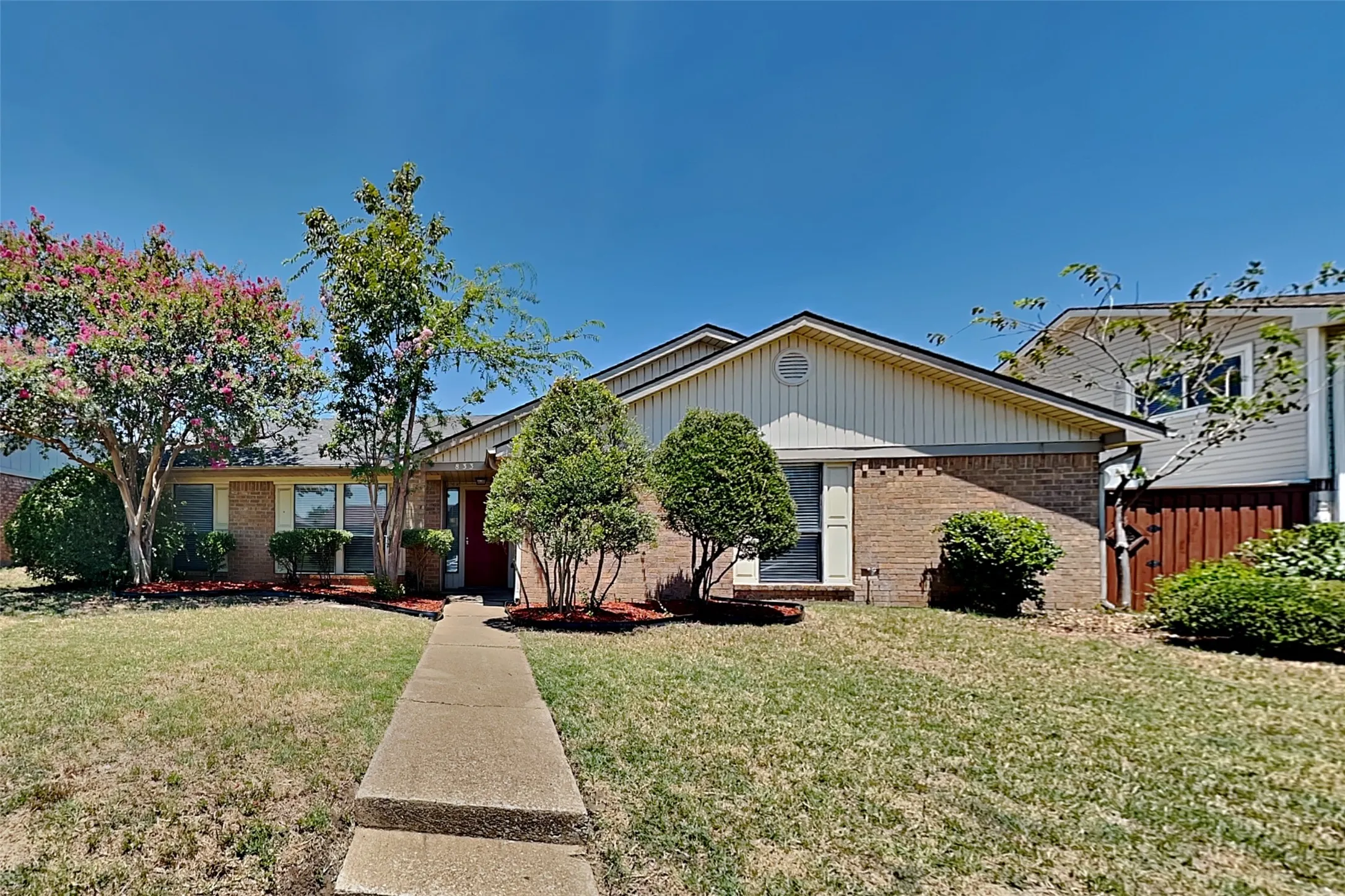 Single Family Residence For Rent in Collin County , 833 Harvest Glen Drive, Plano, Texas 75023, 4 Bedroom, 2 Bathroom, 2 Garage spaces, 1,529 Sqft, built in 1981, mls#21349134, Real Estate Agent in Plano, Homes For Rent in Collin county, Homes For Rent in Plano, Realtor in Plano Texas, Real Estate Brokerage Independent Realty Texas, Luminita Cordes Realtor