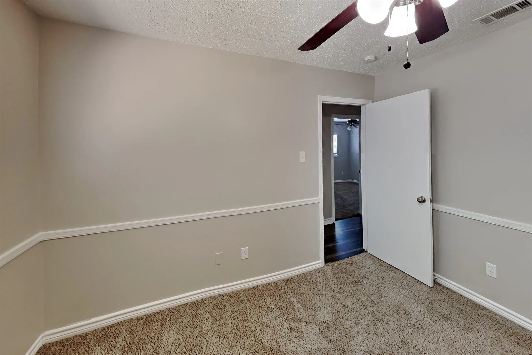 Single Family Residence For Rent in Collin County , 833 Harvest Glen Drive, Plano, Texas 75023, 4 Bedroom, 2 Bathroom, 2 Garage spaces, 1,529 Sqft, built in 1981, mls#21349134, Real Estate Agent in Plano, Homes For Rent in Collin county, Homes For Rent in Plano, Realtor in Plano Texas, Real Estate Brokerage Independent Realty Texas, Luminita Cordes Realtor