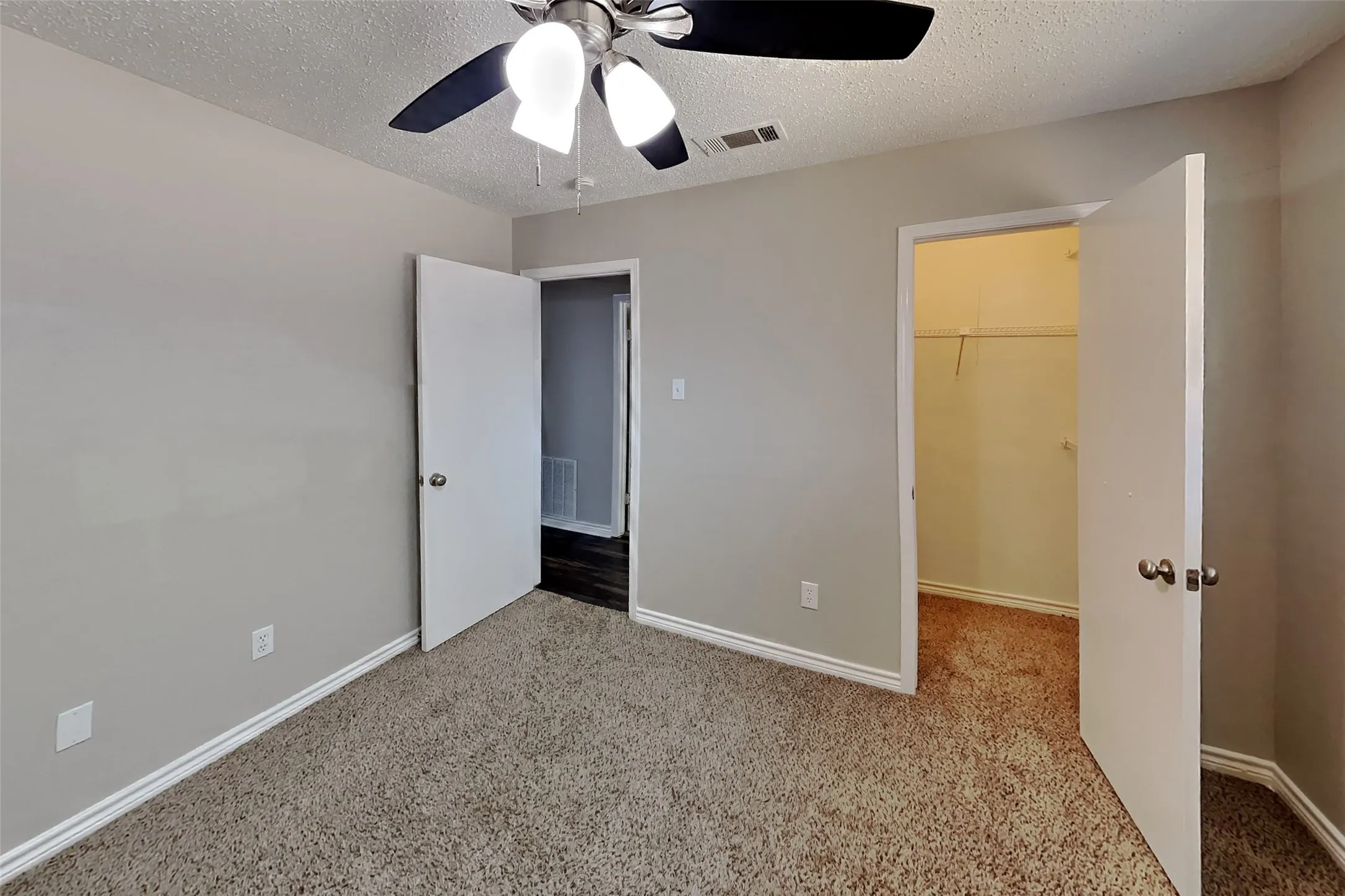 Single Family Residence For Rent in Collin County , 833 Harvest Glen Drive, Plano, Texas 75023, 4 Bedroom, 2 Bathroom, 2 Garage spaces, 1,529 Sqft, built in 1981, mls#21349134, Real Estate Agent in Plano, Homes For Rent in Collin county, Homes For Rent in Plano, Realtor in Plano Texas, Real Estate Brokerage Independent Realty Texas, Luminita Cordes Realtor