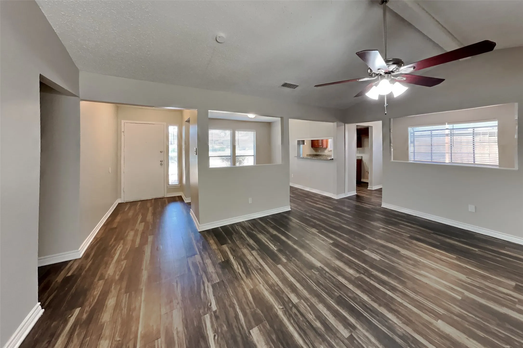 Single Family Residence For Rent in Collin County , 833 Harvest Glen Drive, Plano, Texas 75023, 4 Bedroom, 2 Bathroom, 2 Garage spaces, 1,529 Sqft, built in 1981, mls#21349134, Real Estate Agent in Plano, Homes For Rent in Collin county, Homes For Rent in Plano, Realtor in Plano Texas, Real Estate Brokerage Independent Realty Texas, Luminita Cordes Realtor