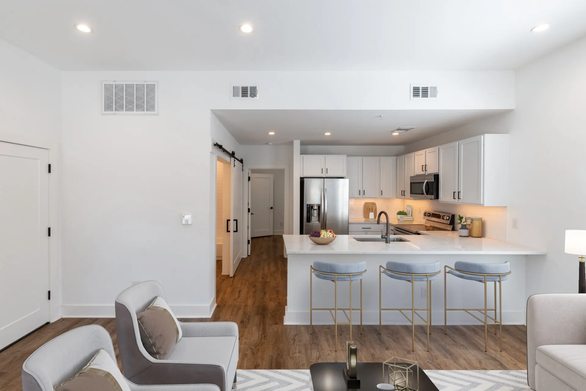 Apartment For Rent in Dallas County , 617 N Tyler Street, Dallas, Texas 75208, 1 Bedroom, 1 Bathroom, Garage spaces, 680 Sqft, built in 2020, mls#21349125, Real Estate Agent in Dallas, Homes For Rent in Dallas county, Homes For Rent in Dallas, Realtor in Dallas Texas, Real Estate Brokerage Independent Realty Texas, Luminita Cordes Realtor