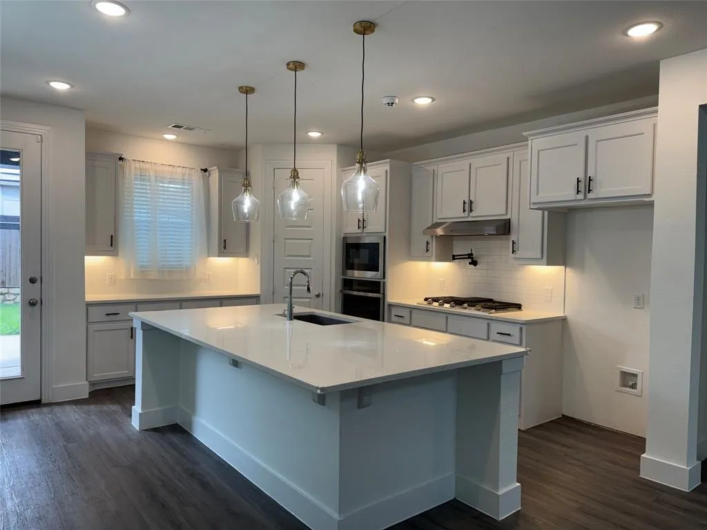 Single Family Residence For Rent in Rockwall County , 4056 Anglers Way, Royse City, Texas 75189, 4 Bedroom, 4 Bathroom, 2 Garage spaces, 2,732 Sqft, built in 2022, mls#21348871, Real Estate Agent in Royse City, Homes For Rent in Rockwall county, Homes For Rent in Royse City, Realtor in Royse City Texas, Real Estate Brokerage Independent Realty Texas, Luminita Cordes Realtor