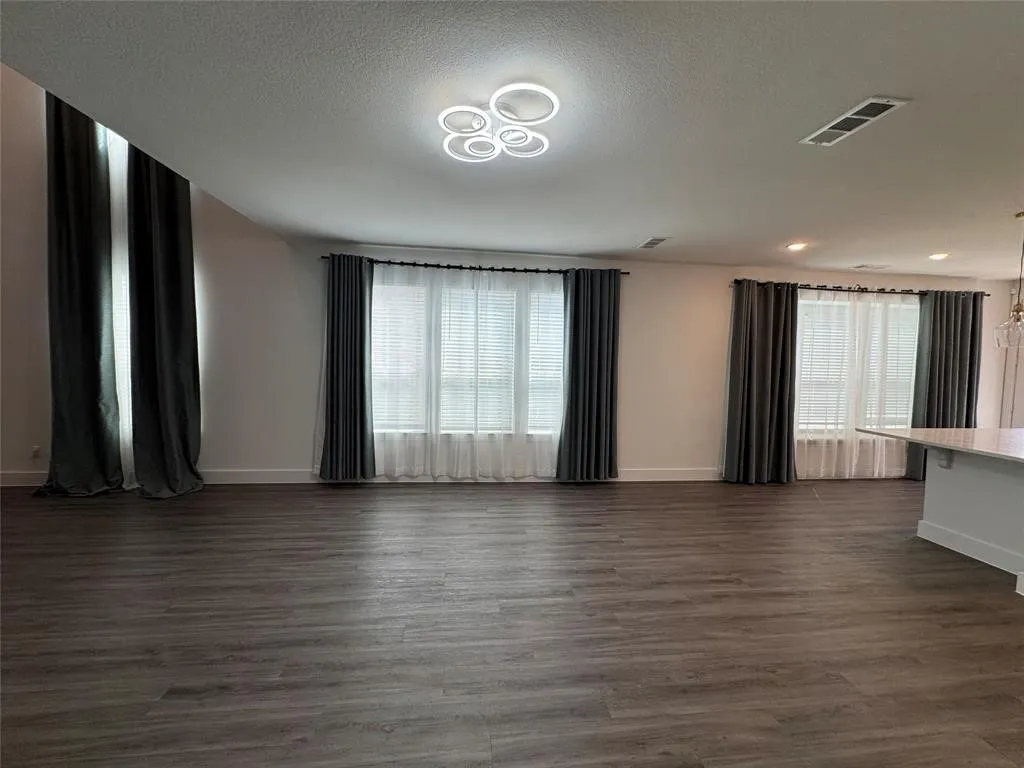 Single Family Residence For Rent in Rockwall County , 4056 Anglers Way, Royse City, Texas 75189, 4 Bedroom, 4 Bathroom, 2 Garage spaces, 2,732 Sqft, built in 2022, mls#21348871, Real Estate Agent in Royse City, Homes For Rent in Rockwall county, Homes For Rent in Royse City, Realtor in Royse City Texas, Real Estate Brokerage Independent Realty Texas, Luminita Cordes Realtor