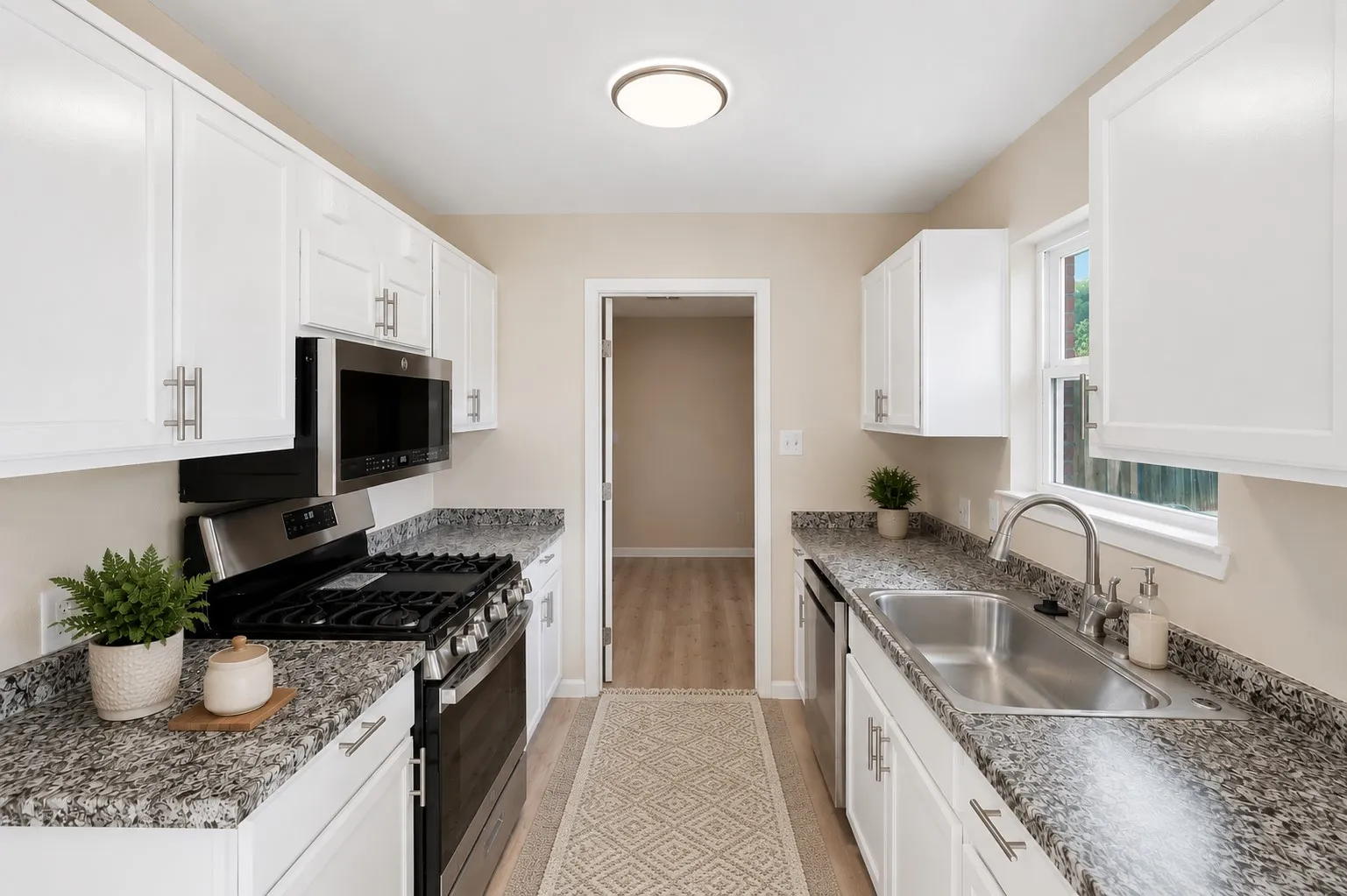 Single Family Residence For Sale in Tarrant County , 840 Crosby Avenue, White Settlement, Texas 76108, 3 Bedroom, 2 Bathroom, 2 Garage spaces, 1,158 Sqft, built in 1963, mls#21347167, Real Estate Agent in White Settlement, Homes For Sale in Tarrant county, Homes For Sale in White Settlement, Realtor in White Settlement Texas, Real Estate Brokerage Independent Realty Texas, Luminita Cordes Realtor