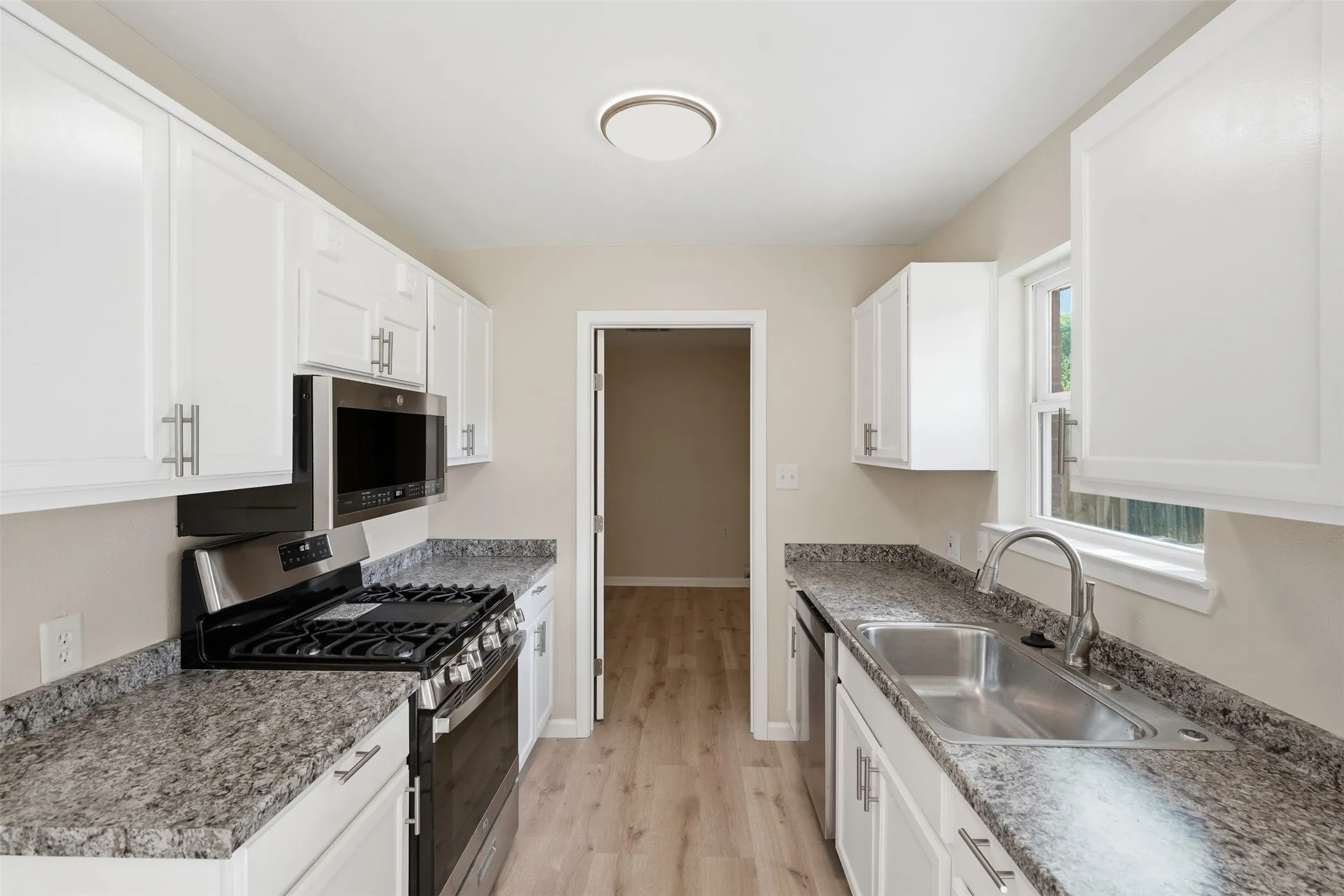 Single Family Residence For Sale in Tarrant County , 840 Crosby Avenue, White Settlement, Texas 76108, 3 Bedroom, 2 Bathroom, 2 Garage spaces, 1,158 Sqft, built in 1963, mls#21347167, Real Estate Agent in White Settlement, Homes For Sale in Tarrant county, Homes For Sale in White Settlement, Realtor in White Settlement Texas, Real Estate Brokerage Independent Realty Texas, Luminita Cordes Realtor