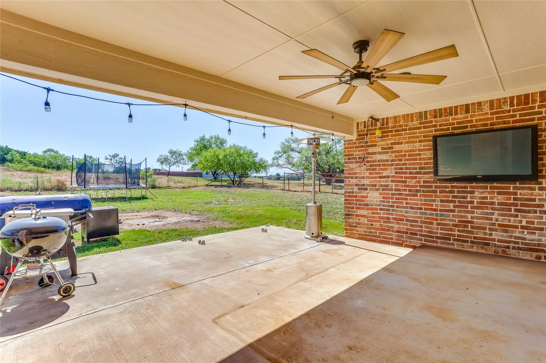 Single Family Residence For Sale in Parker County , 1000 Churchill Lane, Millsap, Texas 76066, 5 Bedroom, 2 Bathroom, 2 Garage spaces, 2,375 Sqft, built in 2022, mls#21348711, Real Estate Agent in Millsap, Homes For Sale in Parker county, Homes For Sale in Millsap, Realtor in Millsap Texas, Real Estate Brokerage Independent Realty Texas, Luminita Cordes Realtor