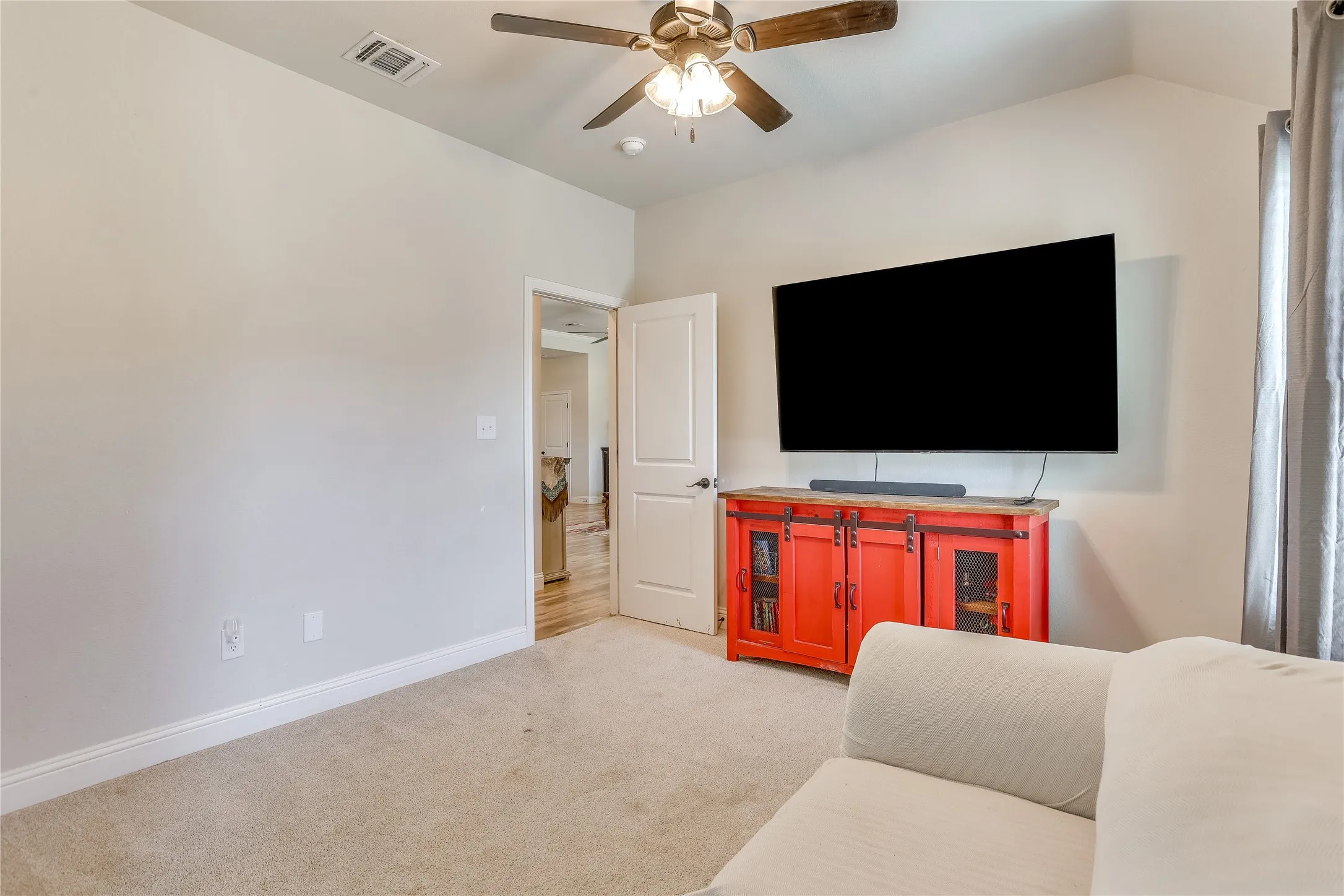 Single Family Residence For Sale in Parker County , 1000 Churchill Lane, Millsap, Texas 76066, 5 Bedroom, 2 Bathroom, 2 Garage spaces, 2,375 Sqft, built in 2022, mls#21348711, Real Estate Agent in Millsap, Homes For Sale in Parker county, Homes For Sale in Millsap, Realtor in Millsap Texas, Real Estate Brokerage Independent Realty Texas, Luminita Cordes Realtor
