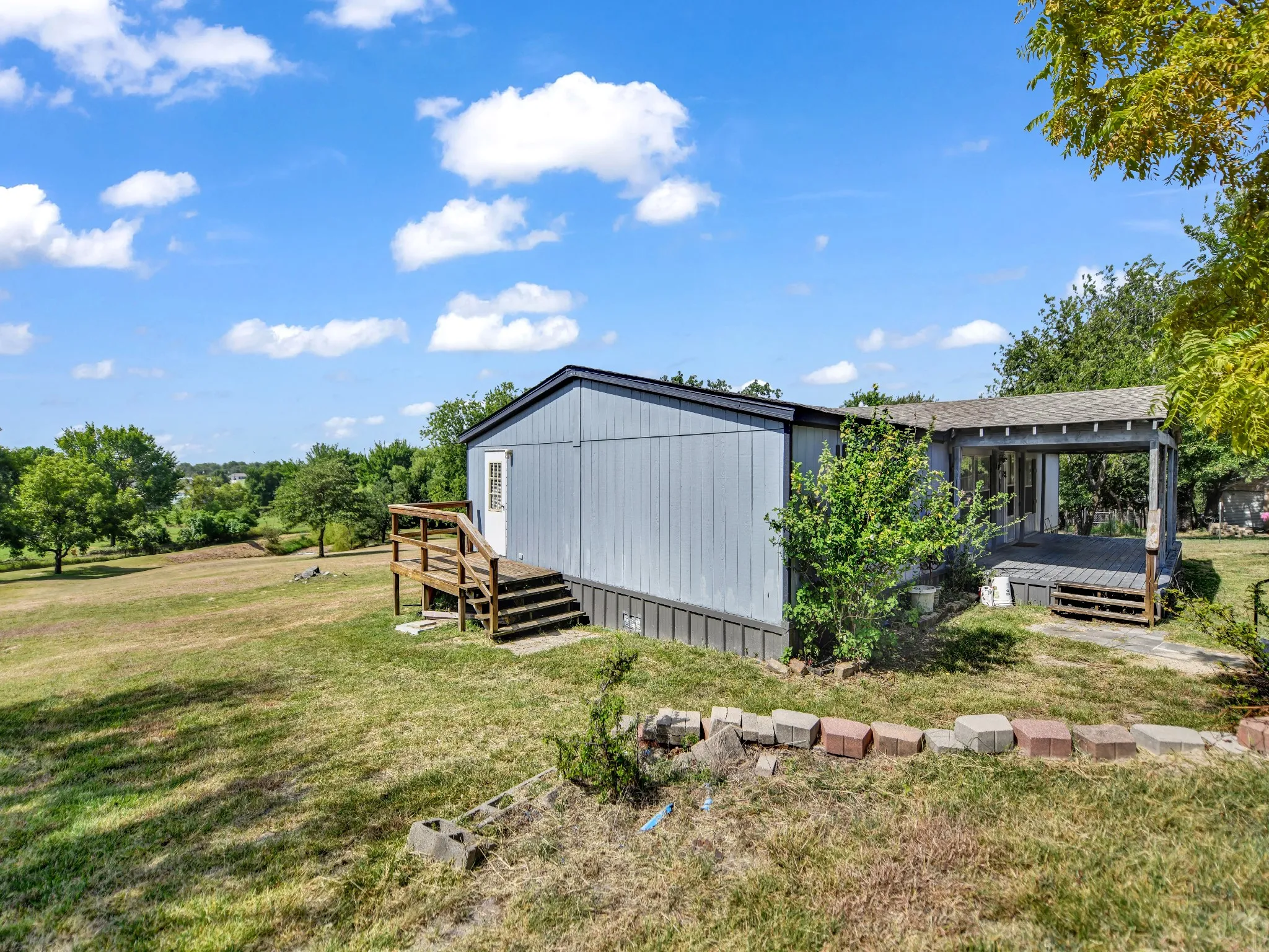 Mobile Home For Sale in Parker County , 1933 Carter Road, Springtown, Texas 76082, 4 Bedroom, 2 Bathroom, Garage spaces, 1,568 Sqft, built in 1996, mls#21346018, Real Estate Agent in Springtown, Homes For Sale in Parker county, Homes For Sale in Springtown, Realtor in Springtown Texas, Real Estate Brokerage Independent Realty Texas, Luminita Cordes Realtor