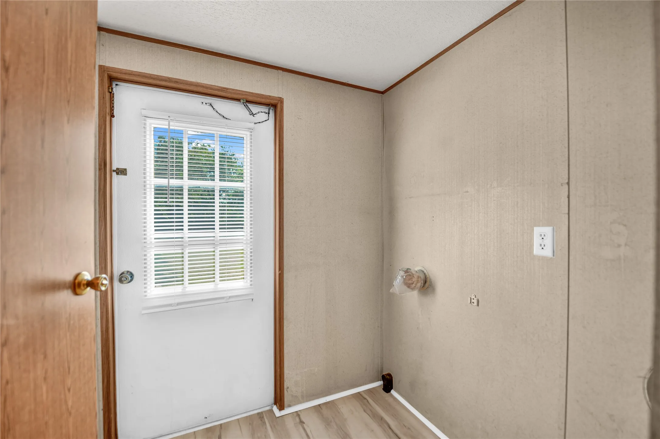 Mobile Home For Sale in Parker County , 1933 Carter Road, Springtown, Texas 76082, 4 Bedroom, 2 Bathroom, Garage spaces, 1,568 Sqft, built in 1996, mls#21346018, Real Estate Agent in Springtown, Homes For Sale in Parker county, Homes For Sale in Springtown, Realtor in Springtown Texas, Real Estate Brokerage Independent Realty Texas, Luminita Cordes Realtor