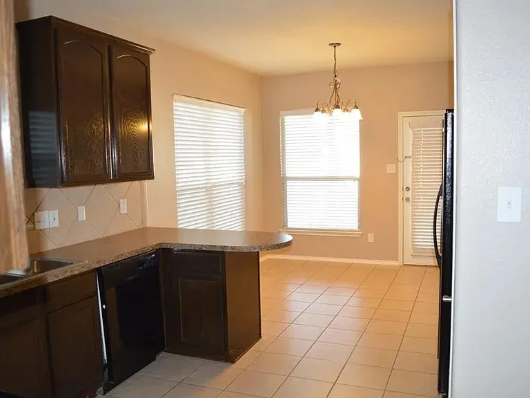 Single Family Residence For Sale in Denton County , 1820 Rodgers Lane, Providence Village, Texas 76227, 3 Bedroom, 2 Bathroom, 2 Garage spaces, 1,202 Sqft, built in 2007, mls#21326146, Real Estate Agent in Providence Village, Homes For Sale in Denton county, Homes For Sale in Providence Village, Realtor in Providence Village Texas, Real Estate Brokerage Independent Realty Texas, Luminita Cordes Realtor