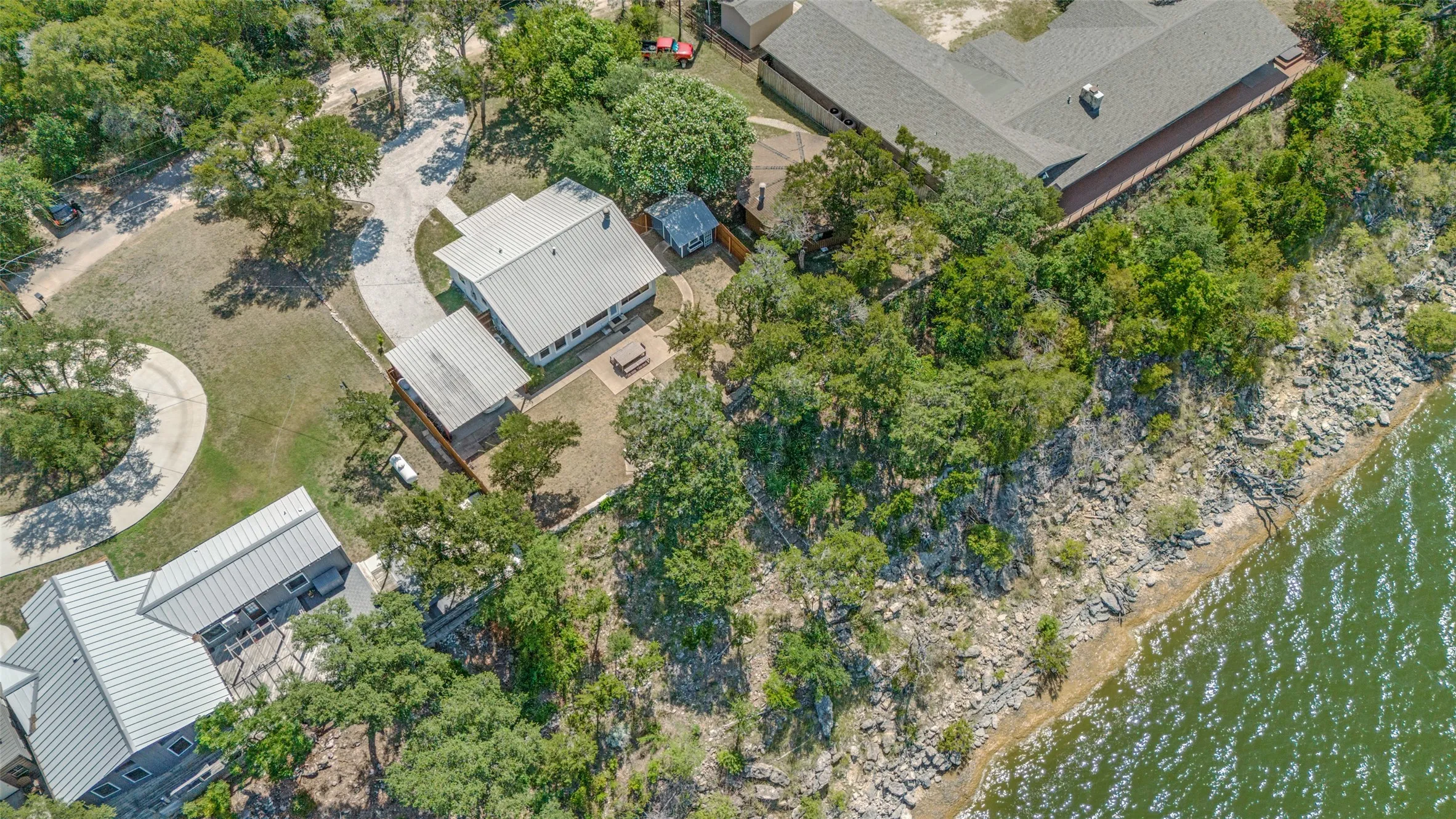 Single Family Residence For Sale in Hill County , 111 Live Oak Drive, Whitney, Texas 76692, 2 Bedroom, 1 Bathroom, Garage spaces, 1,224 Sqft, built in 0, mls#21347624, Real Estate Agent in Whitney, Homes For Sale in Hill county, Homes For Sale in Whitney, Realtor in Whitney Texas, Real Estate Brokerage Independent Realty Texas, Luminita Cordes Realtor