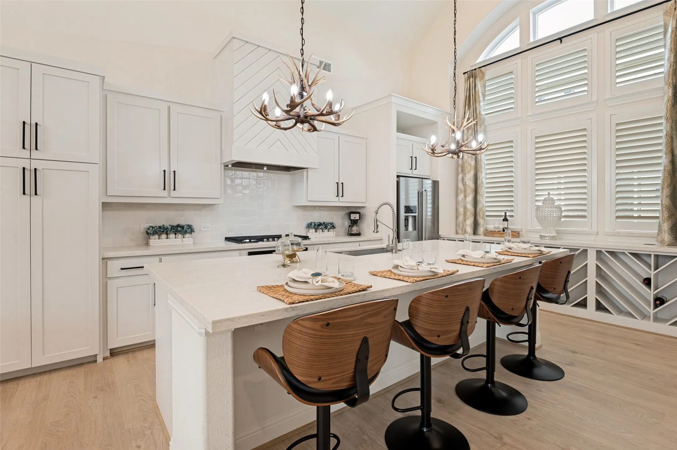 Single Family Residence For Rent in Dallas County , 2411 Perdue Avenue, Irving, Texas 75062, 5 Bedroom, 4 Bathroom, 2 Garage spaces, 3,493 Sqft, built in 2024, mls#21343636, Real Estate Agent in Irving, Homes For Rent in Dallas county, Homes For Rent in Irving, Realtor in Irving Texas, Real Estate Brokerage Independent Realty Texas, Luminita Cordes Realtor