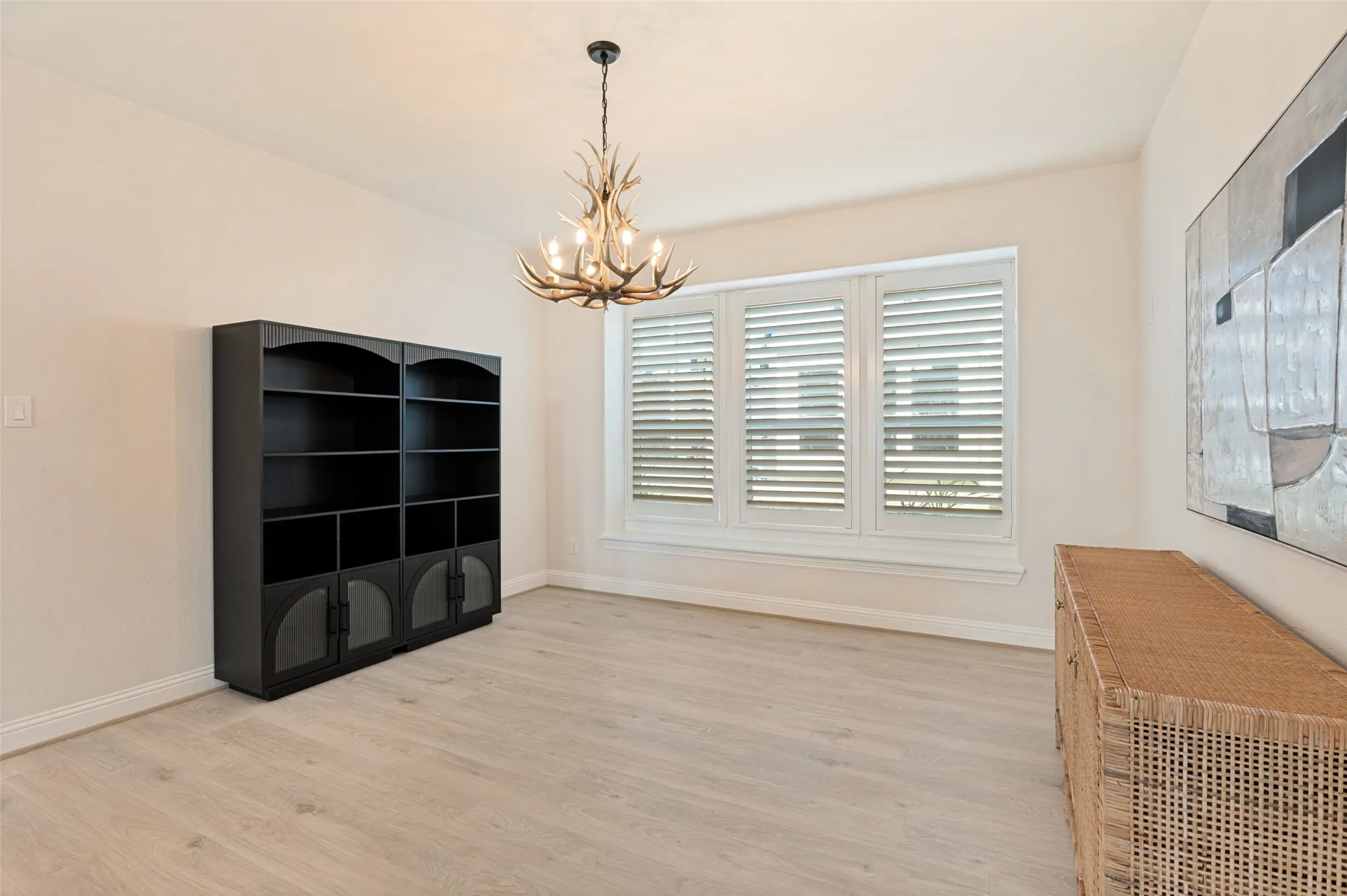 Single Family Residence For Rent in Dallas County , 2411 Perdue Avenue, Irving, Texas 75062, 5 Bedroom, 4 Bathroom, 2 Garage spaces, 3,493 Sqft, built in 2024, mls#21343636, Real Estate Agent in Irving, Homes For Rent in Dallas county, Homes For Rent in Irving, Realtor in Irving Texas, Real Estate Brokerage Independent Realty Texas, Luminita Cordes Realtor