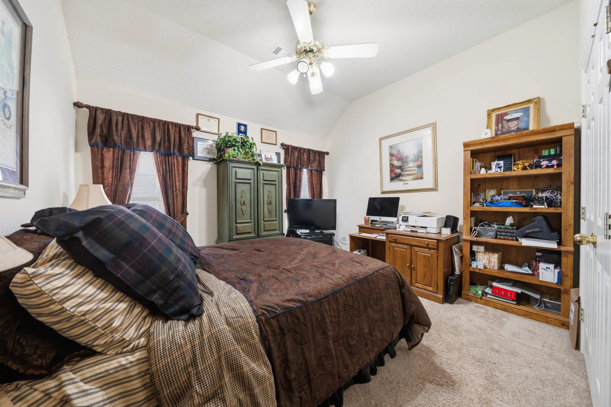 Single Family Residence For Sale in Mc Lennan County , 10108 Polo Park Circle, Waco, Texas 76712, 3 Bedroom, 3 Bathroom, 2 Garage spaces, 2,182 Sqft, built in 1995, mls#21349131, Real Estate Agent in Waco, Homes For Sale in Mc Lennan county, Homes For Sale in Waco, Realtor in Waco Texas, Real Estate Brokerage Independent Realty Texas, Luminita Cordes Realtor