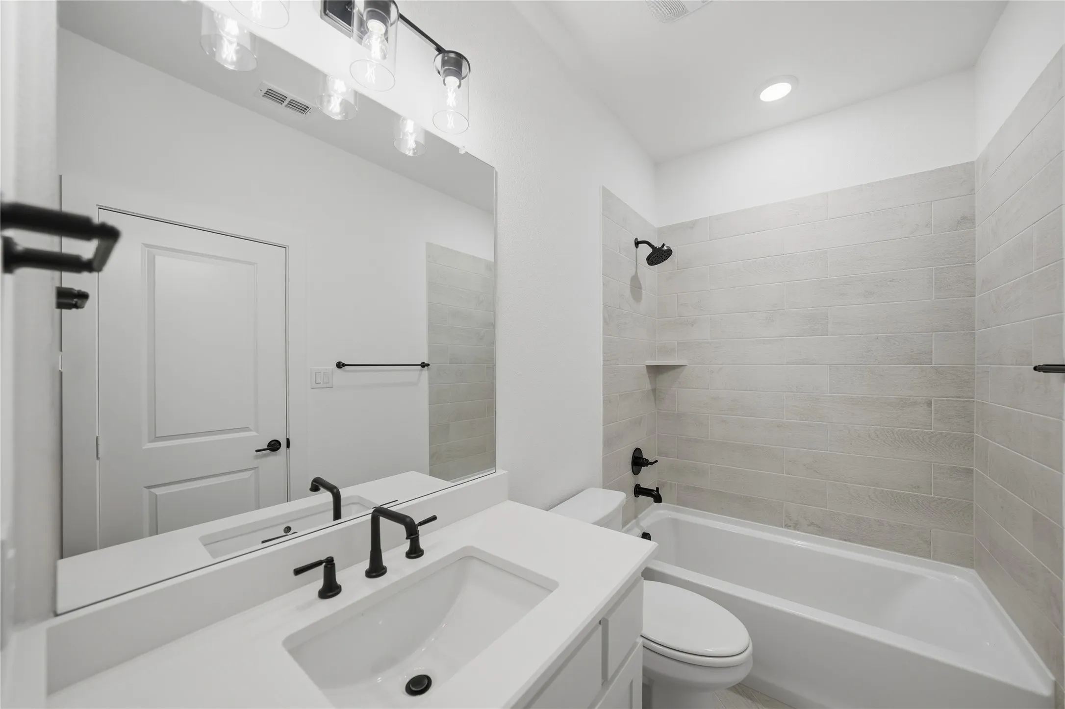Single Family Residence For Sale in Collin County , 1009 Kelley Lane, Celina, Texas 75009, 5 Bedroom, 6 Bathroom, 4 Garage spaces, 4,645 Sqft, built in 2025, mls#21349196, Real Estate Agent in Celina, Homes For Sale in Collin county, Homes For Sale in Celina, Realtor in Celina Texas, Real Estate Brokerage Independent Realty Texas, Luminita Cordes Realtor