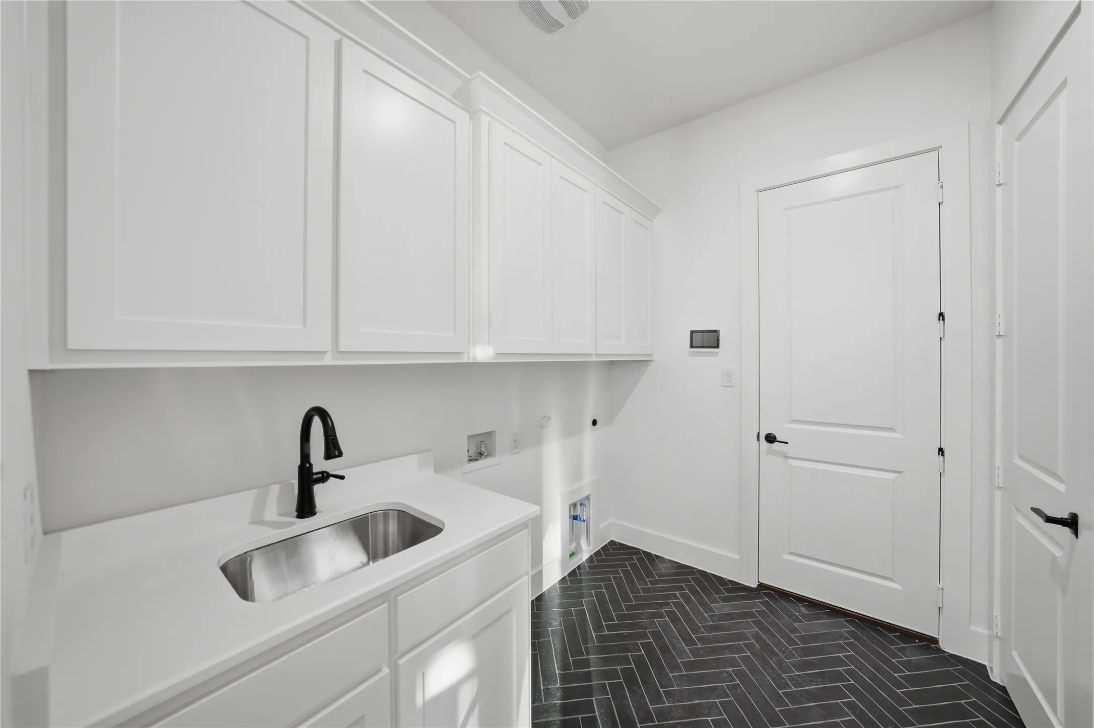 Single Family Residence For Sale in Collin County , 1009 Kelley Lane, Celina, Texas 75009, 5 Bedroom, 6 Bathroom, 4 Garage spaces, 4,645 Sqft, built in 2025, mls#21349196, Real Estate Agent in Celina, Homes For Sale in Collin county, Homes For Sale in Celina, Realtor in Celina Texas, Real Estate Brokerage Independent Realty Texas, Luminita Cordes Realtor