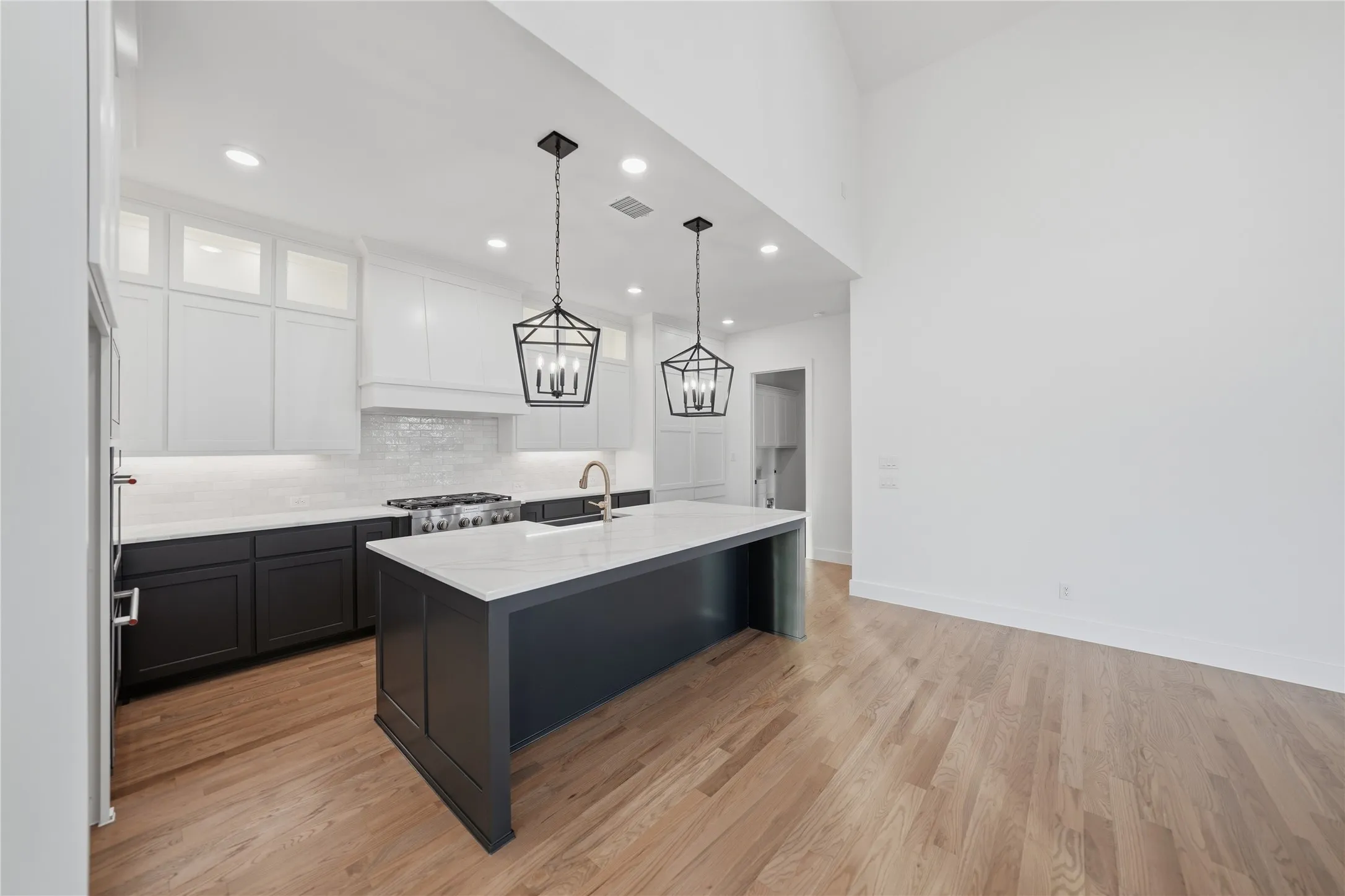 Single Family Residence For Sale in Collin County , 1009 Kelley Lane, Celina, Texas 75009, 5 Bedroom, 6 Bathroom, 4 Garage spaces, 4,645 Sqft, built in 2025, mls#21349196, Real Estate Agent in Celina, Homes For Sale in Collin county, Homes For Sale in Celina, Realtor in Celina Texas, Real Estate Brokerage Independent Realty Texas, Luminita Cordes Realtor