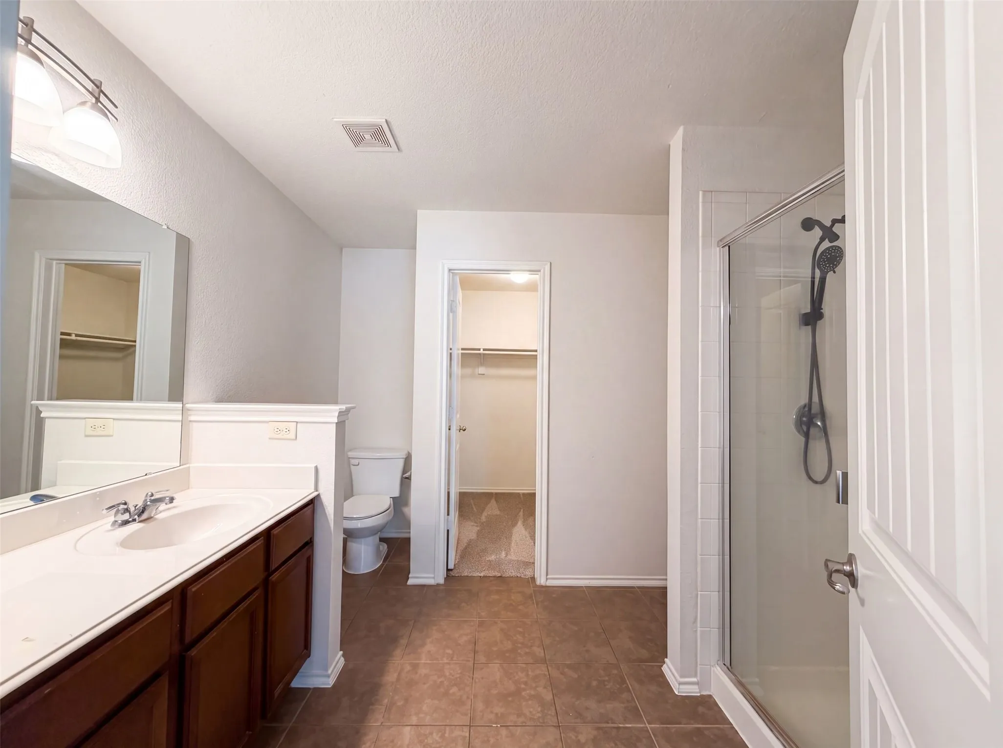 Single Family Residence For Sale in Collin County , 315 Elam Drive, Anna, Texas 75409, 4 Bedroom, 2 Bathroom, 2 Garage spaces, 1,832 Sqft, built in 2014, mls#21349188, Real Estate Agent in Anna, Homes For Sale in Collin county, Homes For Sale in Anna, Realtor in Anna Texas, Real Estate Brokerage Independent Realty Texas, Luminita Cordes Realtor