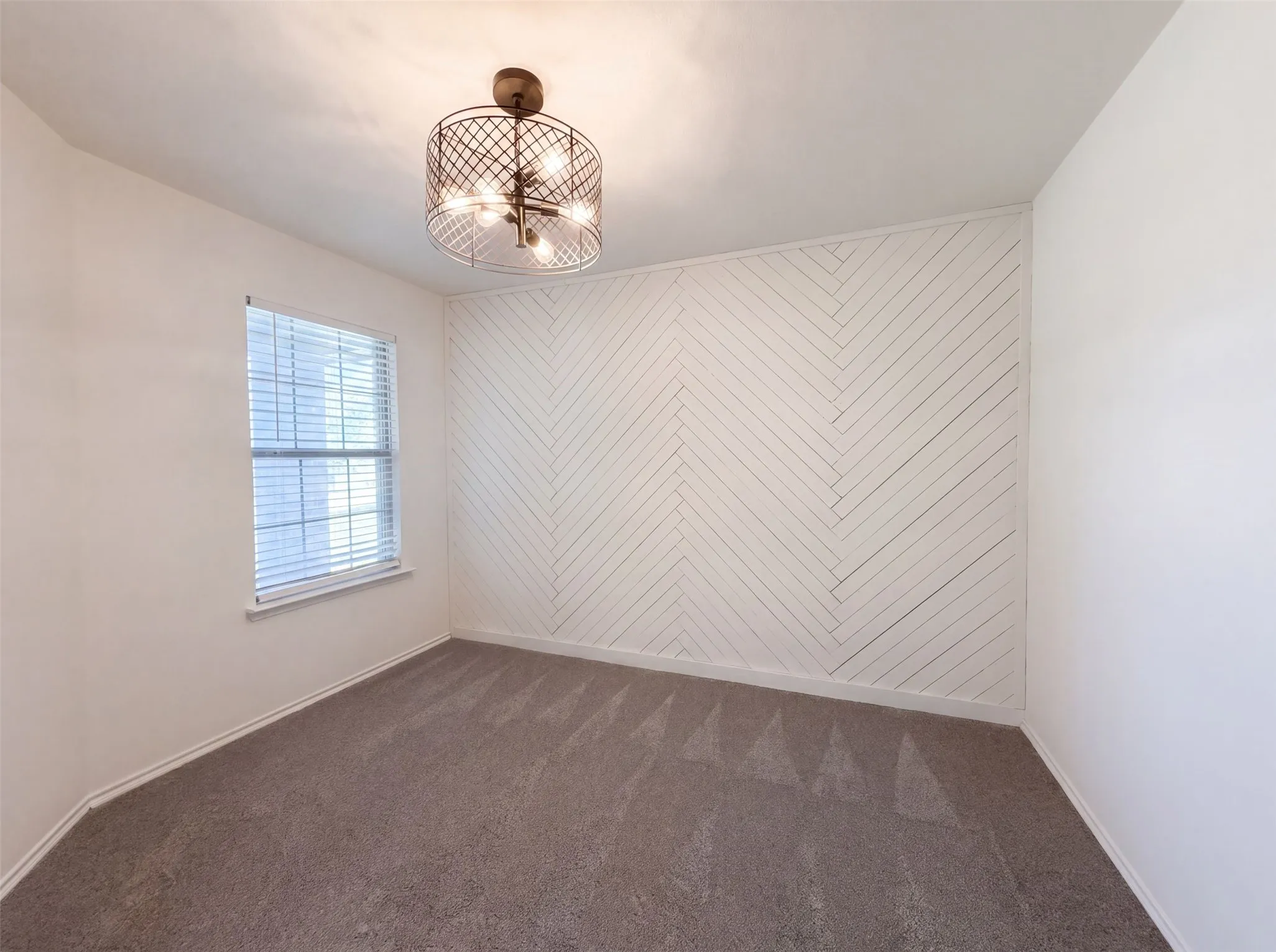 Single Family Residence For Sale in Collin County , 315 Elam Drive, Anna, Texas 75409, 4 Bedroom, 2 Bathroom, 2 Garage spaces, 1,832 Sqft, built in 2014, mls#21349188, Real Estate Agent in Anna, Homes For Sale in Collin county, Homes For Sale in Anna, Realtor in Anna Texas, Real Estate Brokerage Independent Realty Texas, Luminita Cordes Realtor