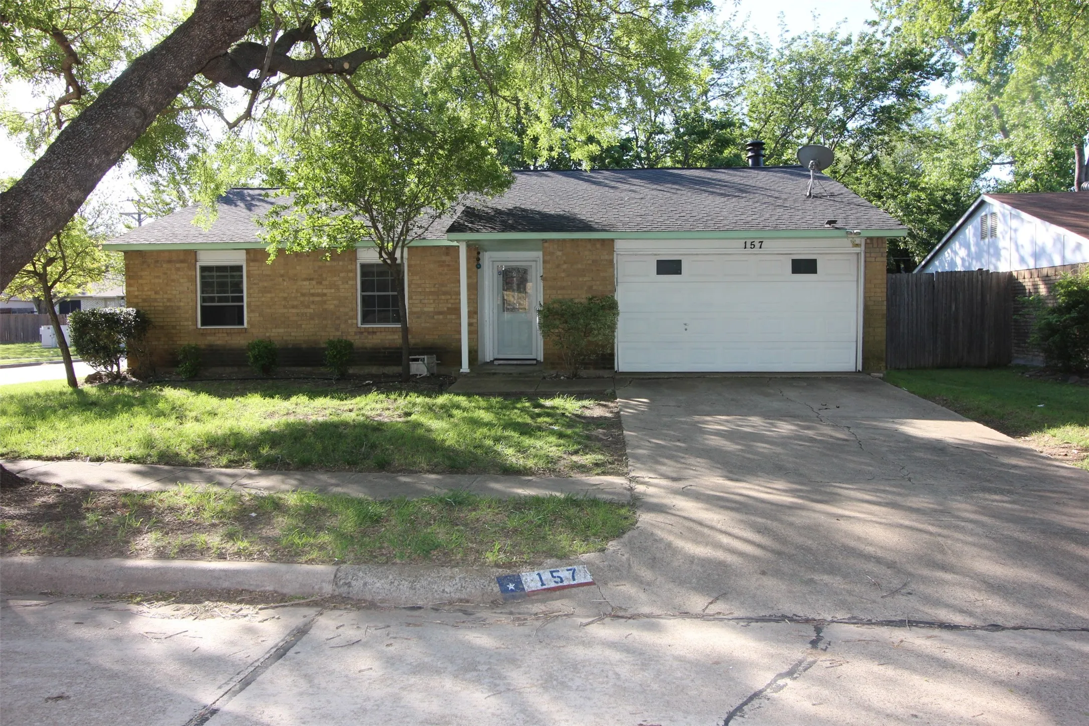 Single Family Residence For Rent in Collin County , 157 W Way Circle, Allen, Texas 75002, 3 Bedroom, 2 Bathroom, 2 Garage spaces, 1,424 Sqft, built in 1978, mls#21349199, Real Estate Agent in Allen, Homes For Rent in Collin county, Homes For Rent in Allen, Realtor in Allen Texas, Real Estate Brokerage Independent Realty Texas, Luminita Cordes Realtor
