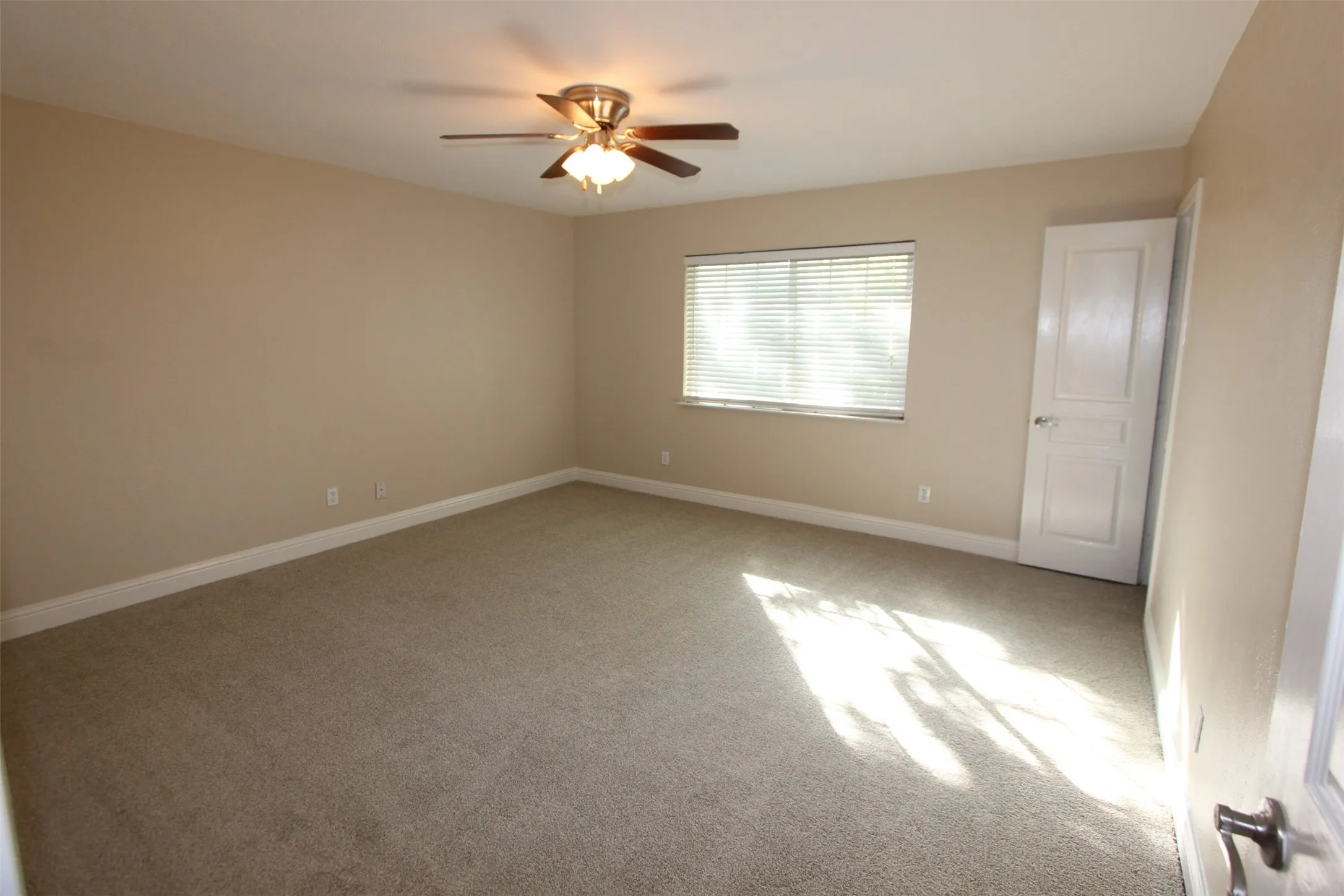 Single Family Residence For Rent in Collin County , 157 W Way Circle, Allen, Texas 75002, 3 Bedroom, 2 Bathroom, 2 Garage spaces, 1,424 Sqft, built in 1978, mls#21349199, Real Estate Agent in Allen, Homes For Rent in Collin county, Homes For Rent in Allen, Realtor in Allen Texas, Real Estate Brokerage Independent Realty Texas, Luminita Cordes Realtor