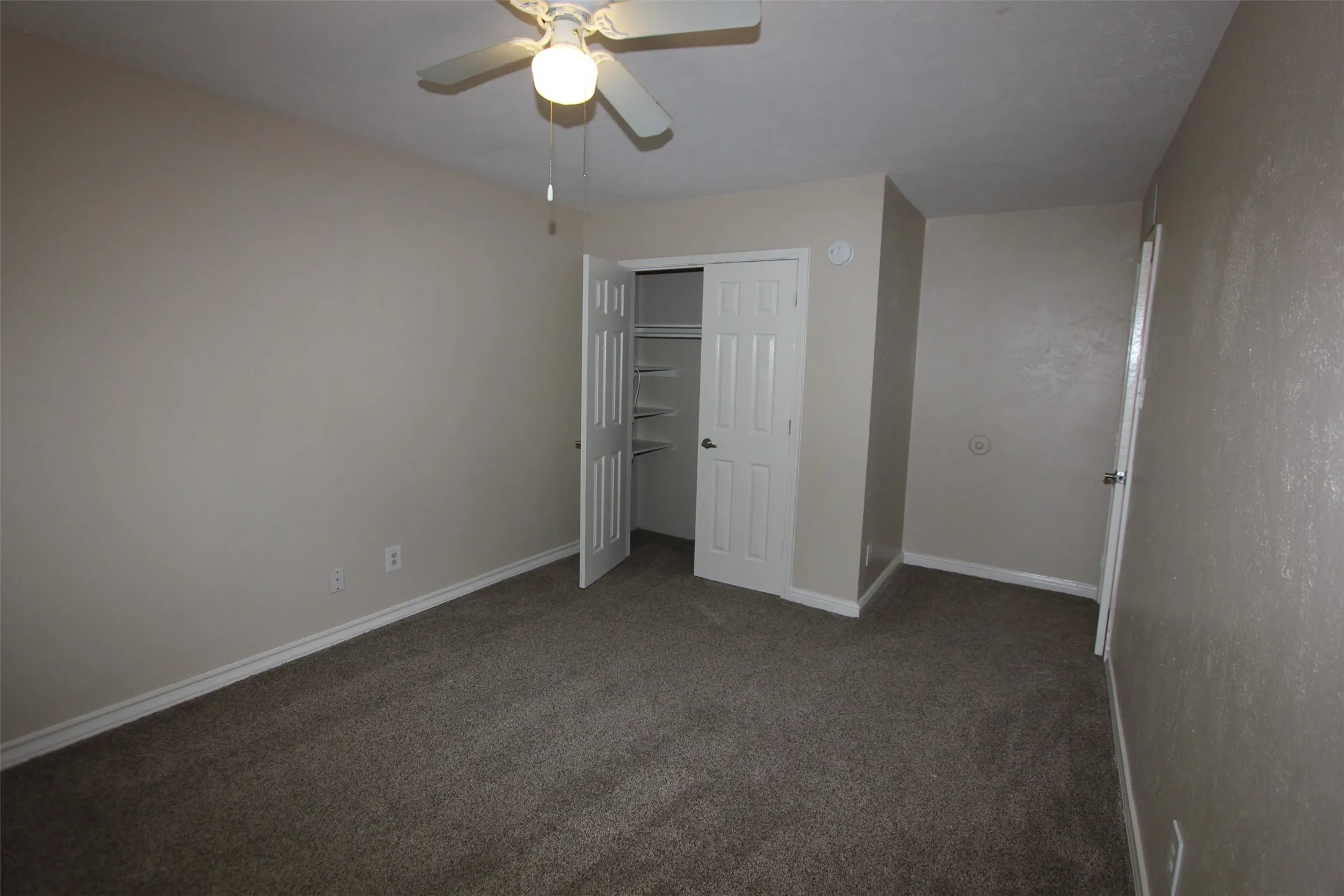 Single Family Residence For Rent in Collin County , 157 W Way Circle, Allen, Texas 75002, 3 Bedroom, 2 Bathroom, 2 Garage spaces, 1,424 Sqft, built in 1978, mls#21349199, Real Estate Agent in Allen, Homes For Rent in Collin county, Homes For Rent in Allen, Realtor in Allen Texas, Real Estate Brokerage Independent Realty Texas, Luminita Cordes Realtor
